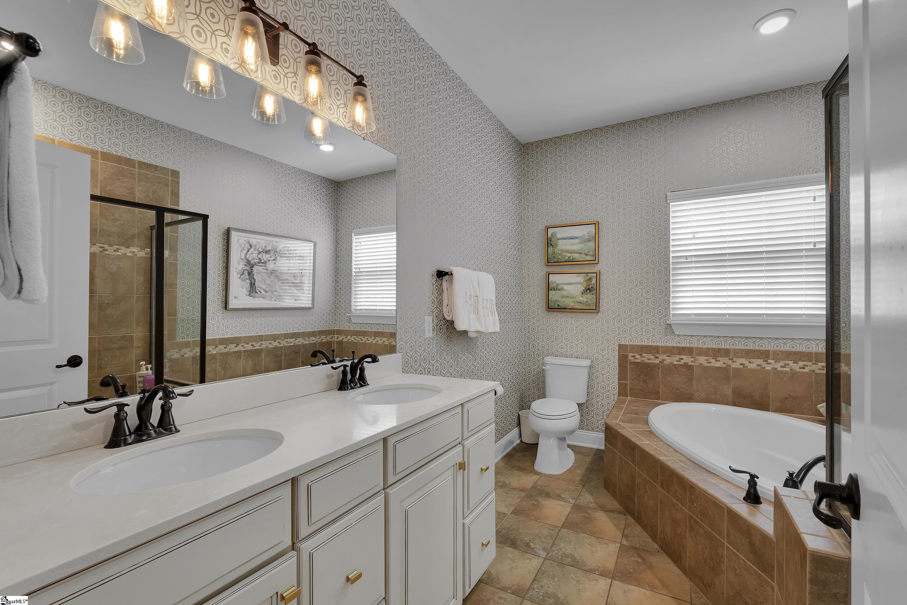 215 Algonquin Trail Greenville, SC 29607