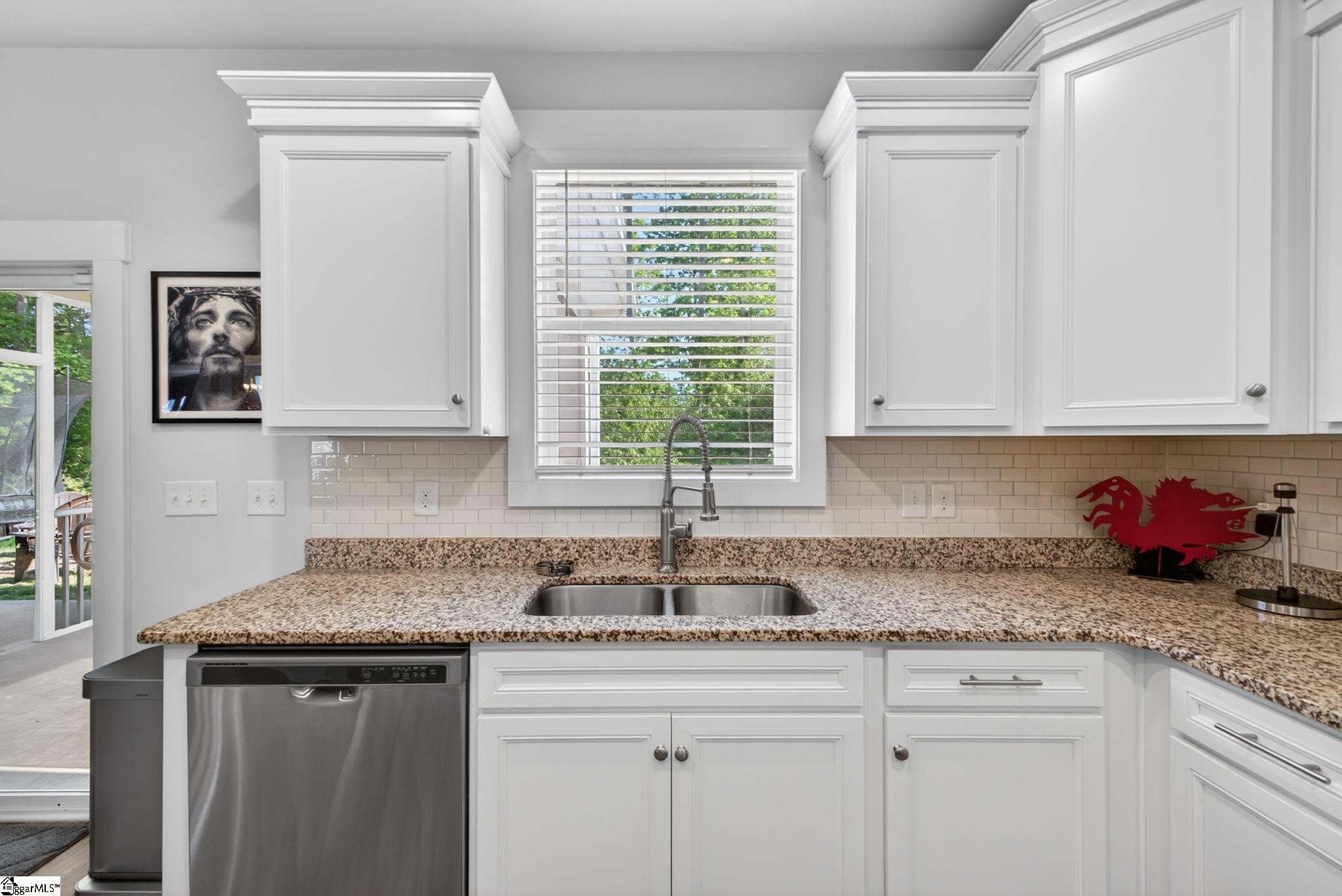 904 Lockhurst Drive Simpsonville, SC 29681