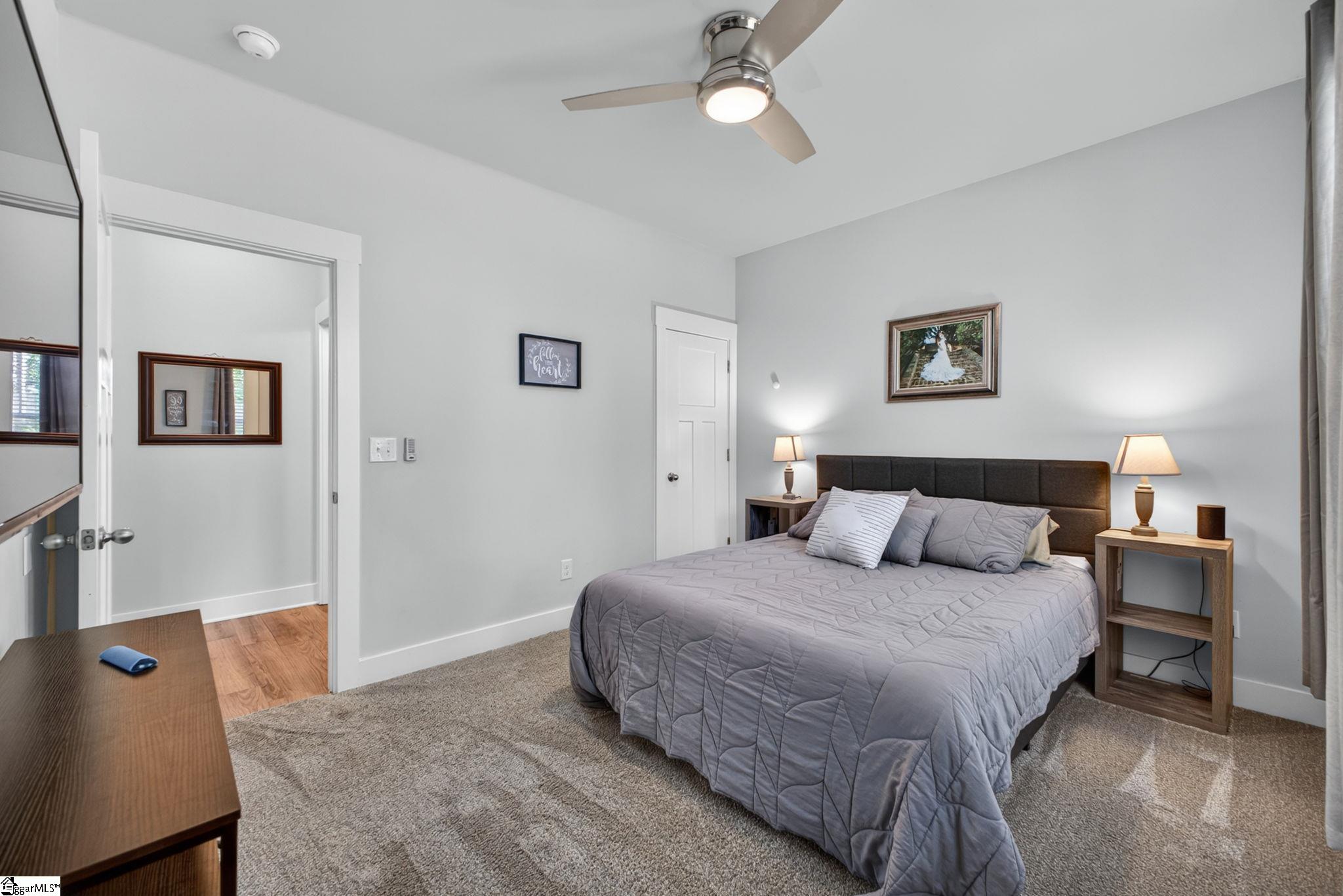 904 Lockhurst Drive Simpsonville, SC 29681