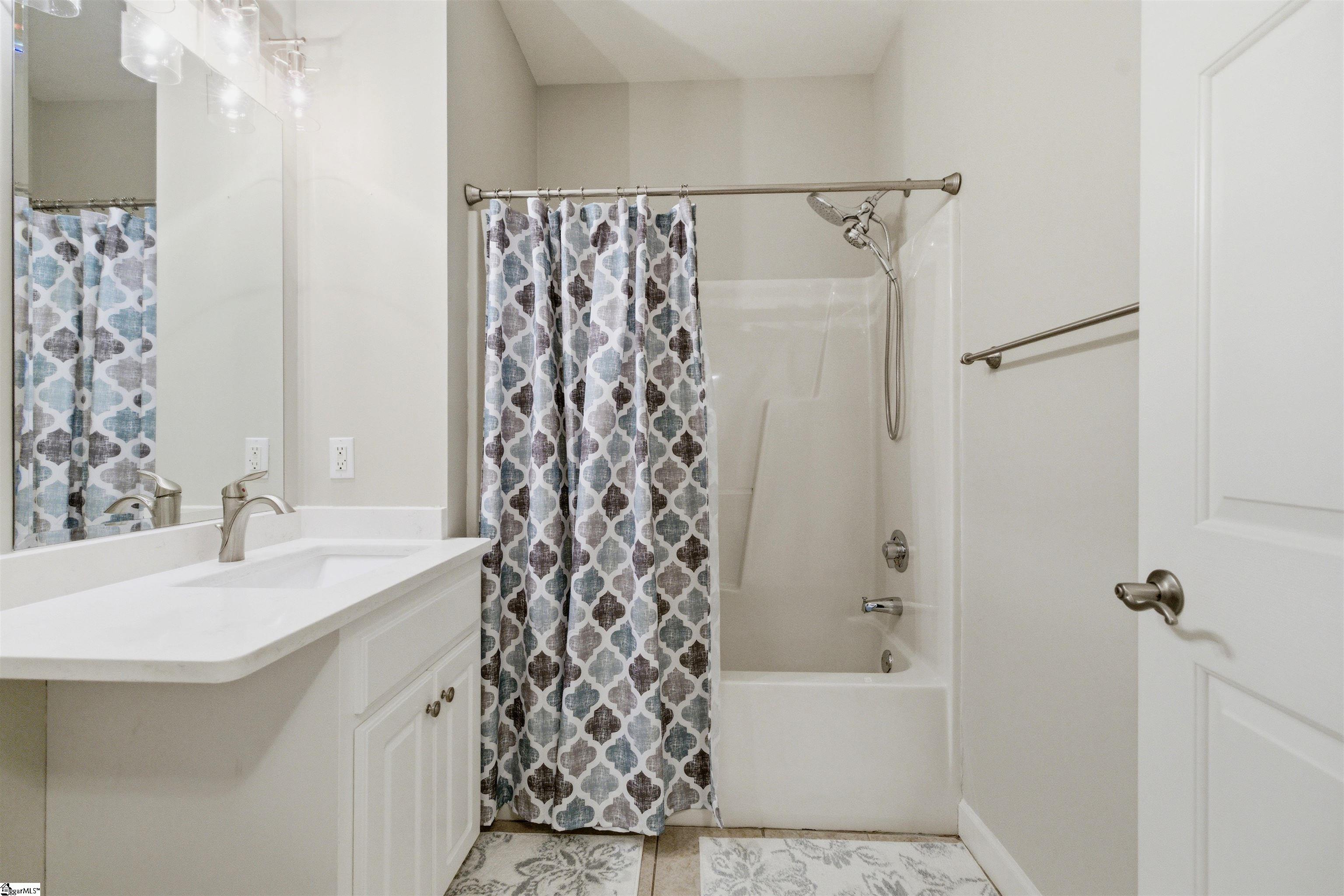 201 Bomber Court UNIT Unit B Ninety Six, SC 29666