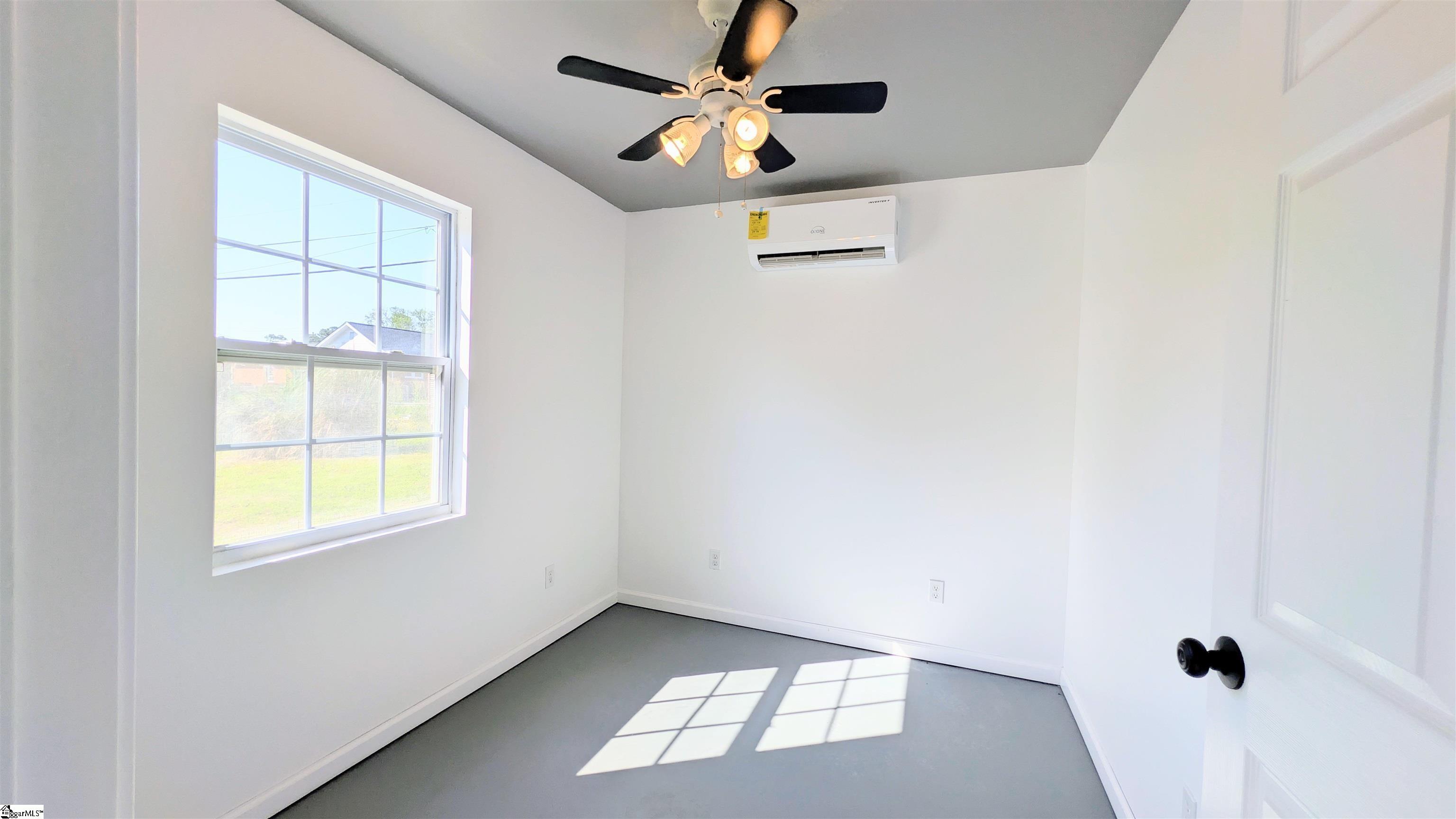 193 Laurel Street Spartanburg, SC 29303