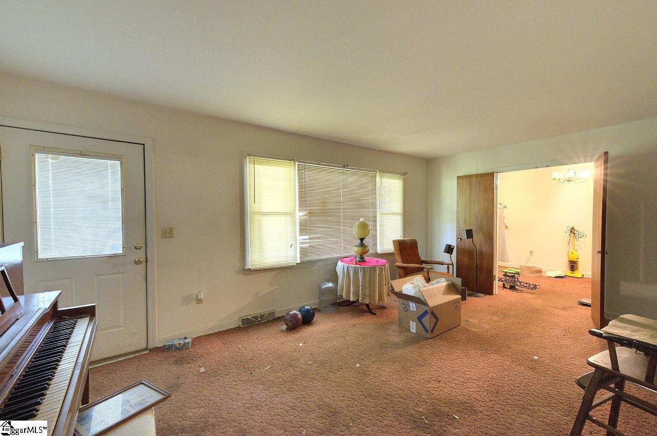 1105 E Georgia Road Simpsonville, SC 29681