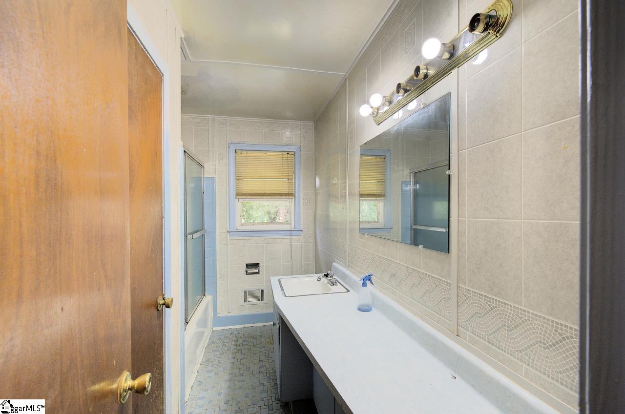 1105 E Georgia Road Simpsonville, SC 29681