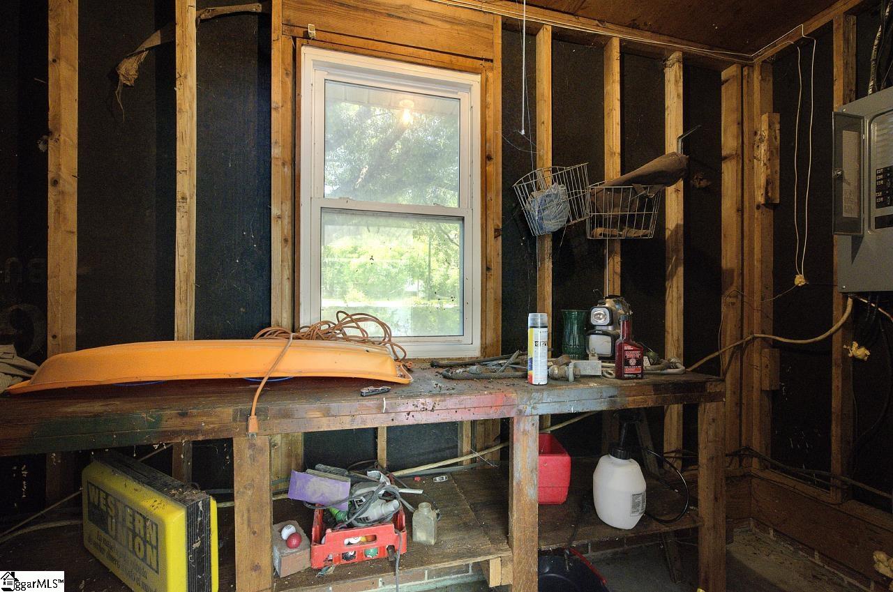 1105 E Georgia Road Simpsonville, SC 29681
