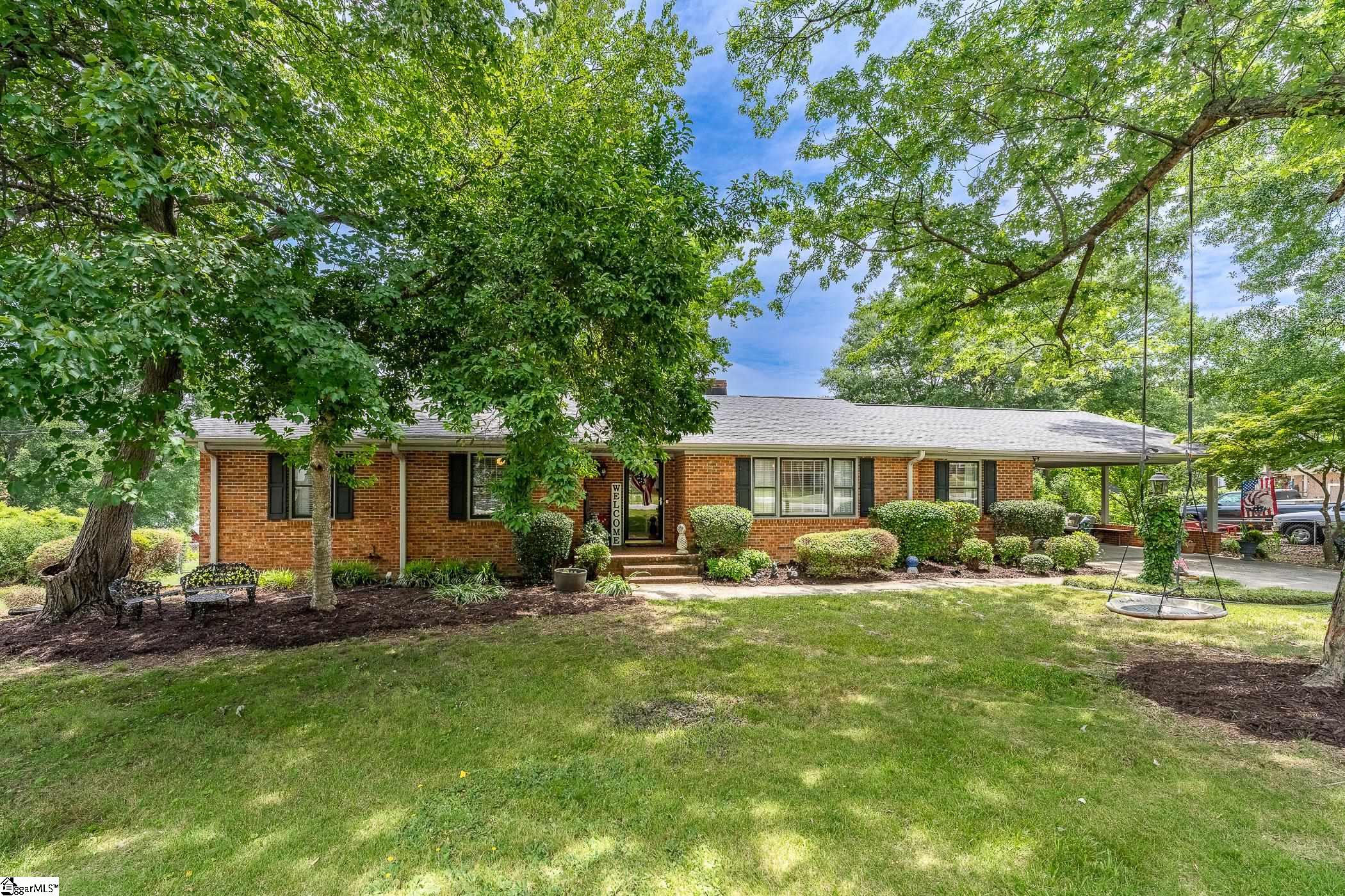 15 Ravensworth Road Taylors, SC 29687