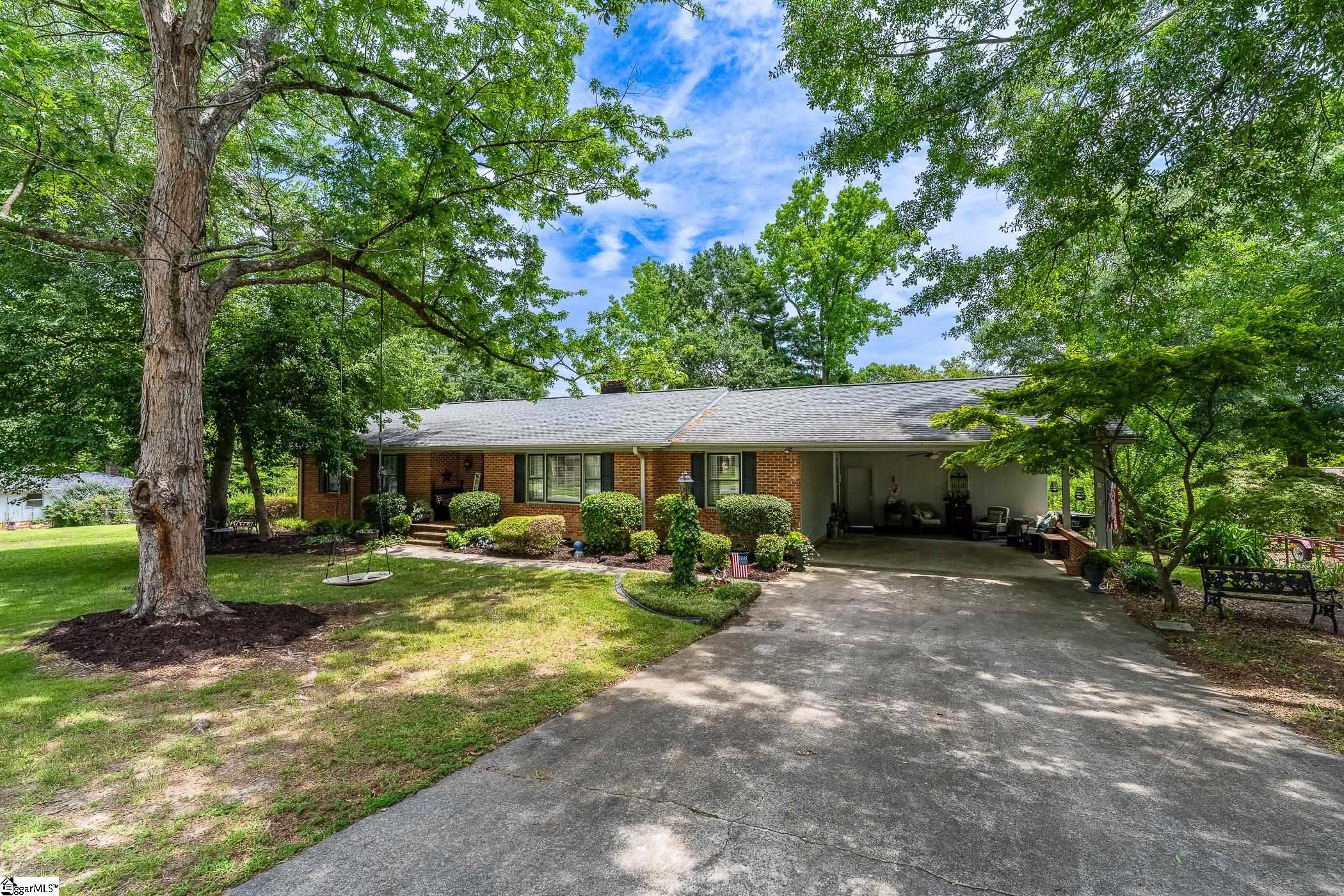 15 Ravensworth Road Taylors, SC 29687