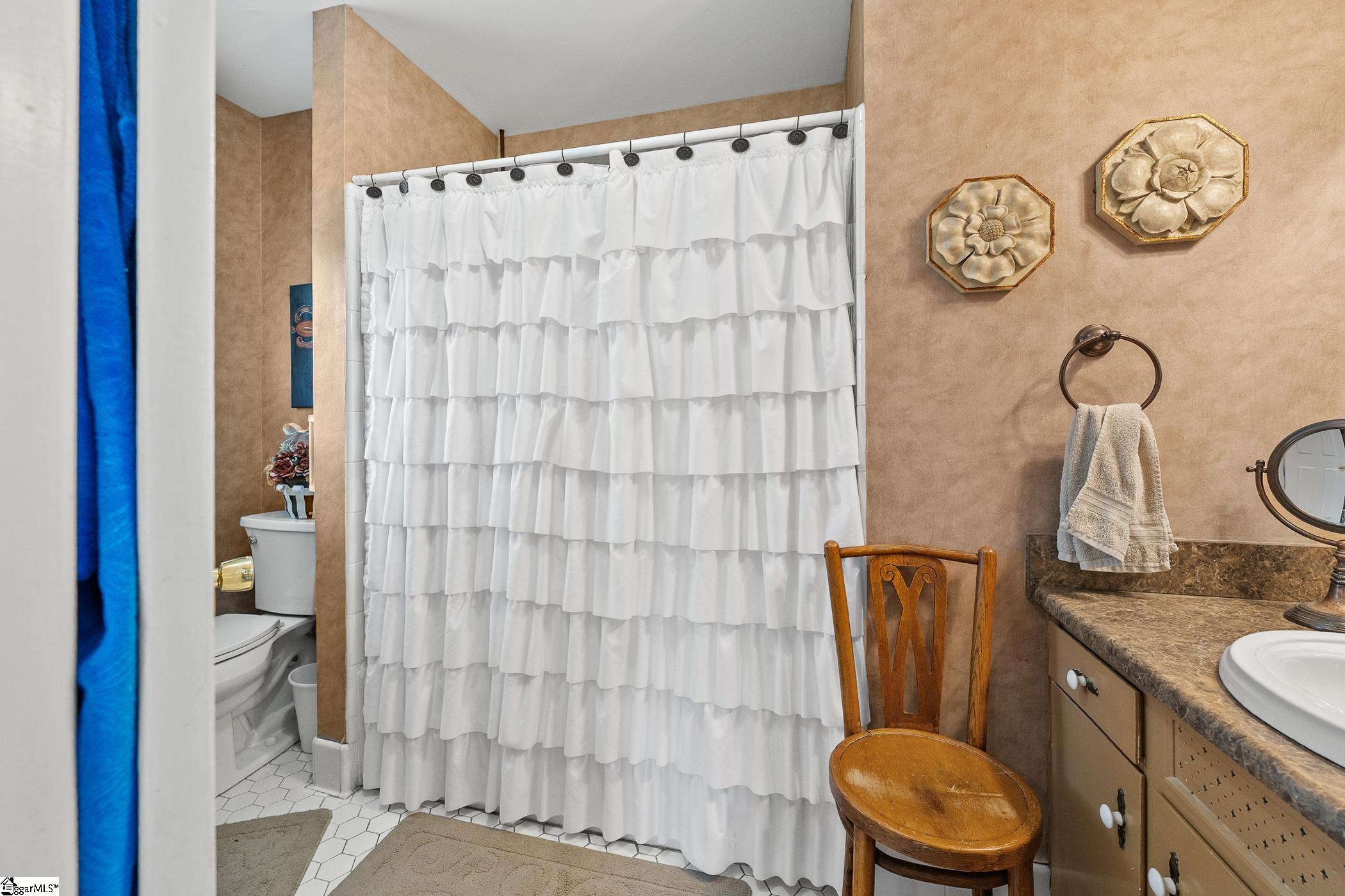 15 Ravensworth Road Taylors, SC 29687