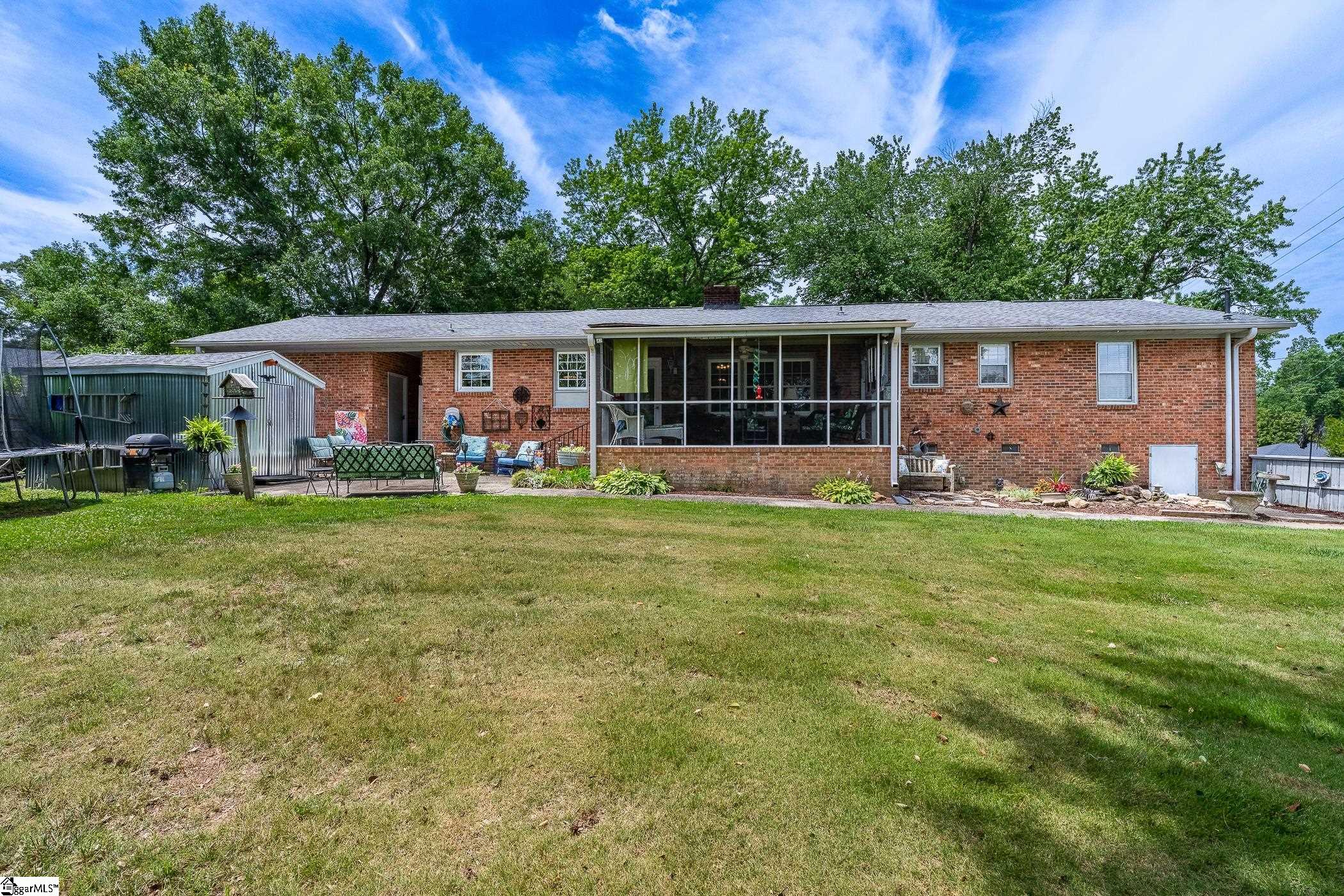 15 Ravensworth Road Taylors, SC 29687
