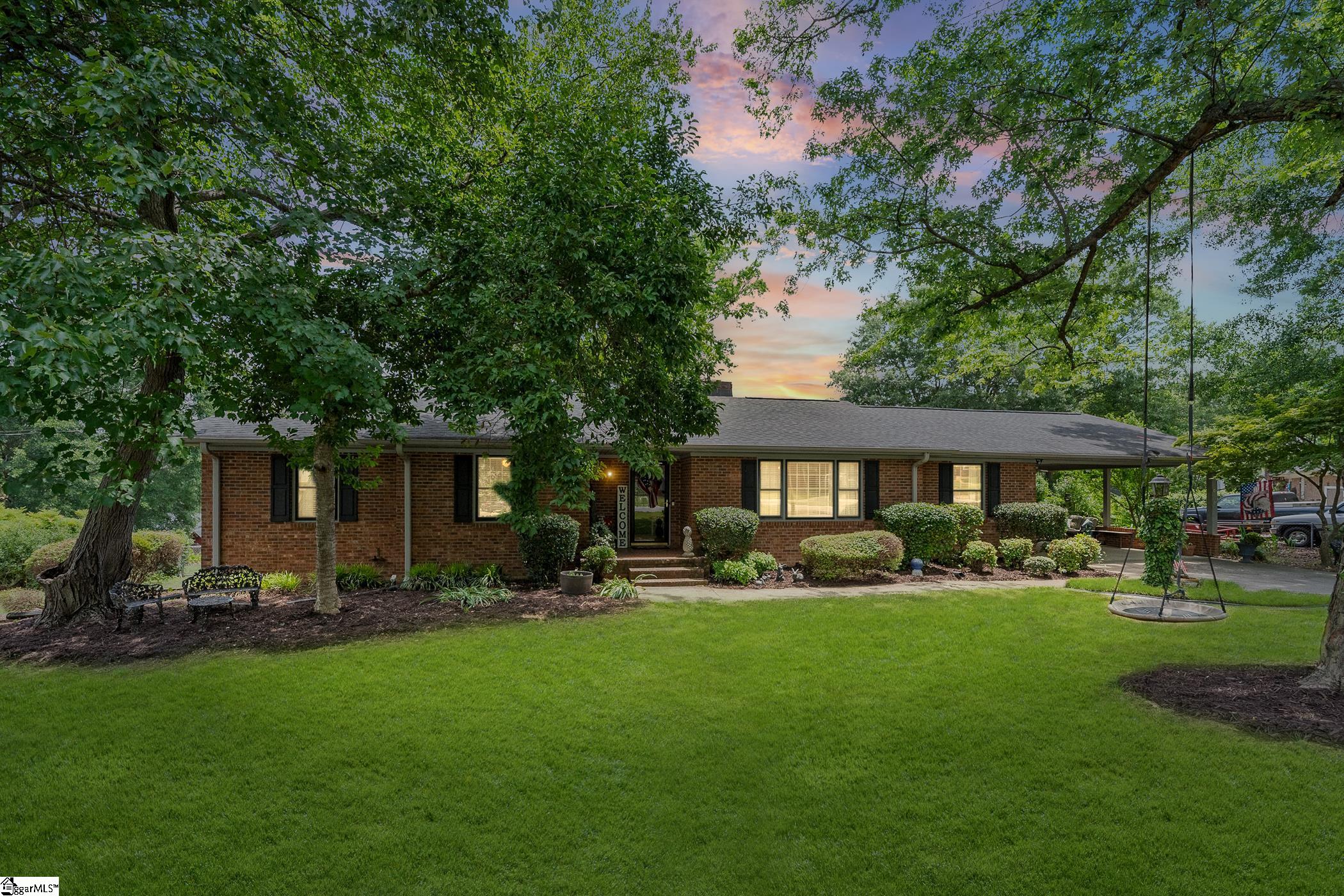 15 Ravensworth Road Taylors, SC 29687
