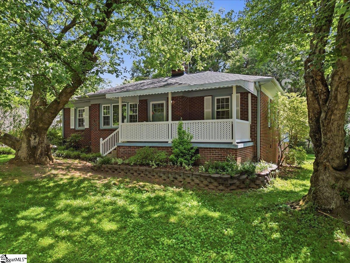31 Blackburn Street Greenville, SC 29607