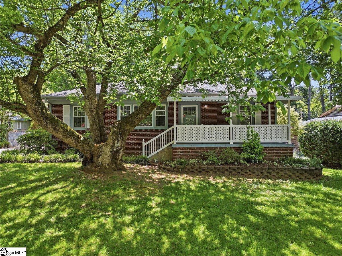 31 Blackburn Street Greenville, SC 29607