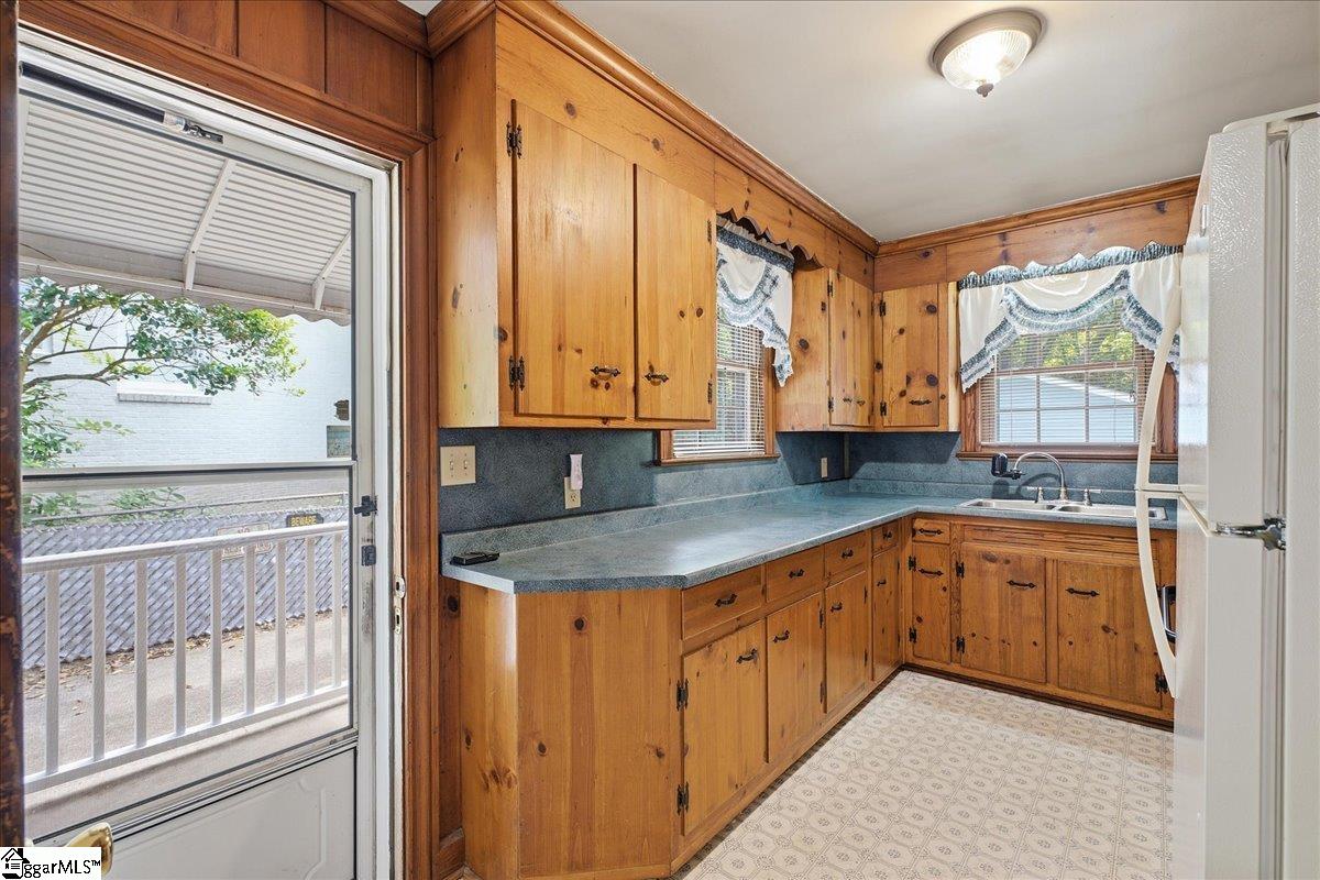 31 Blackburn Street Greenville, SC 29607