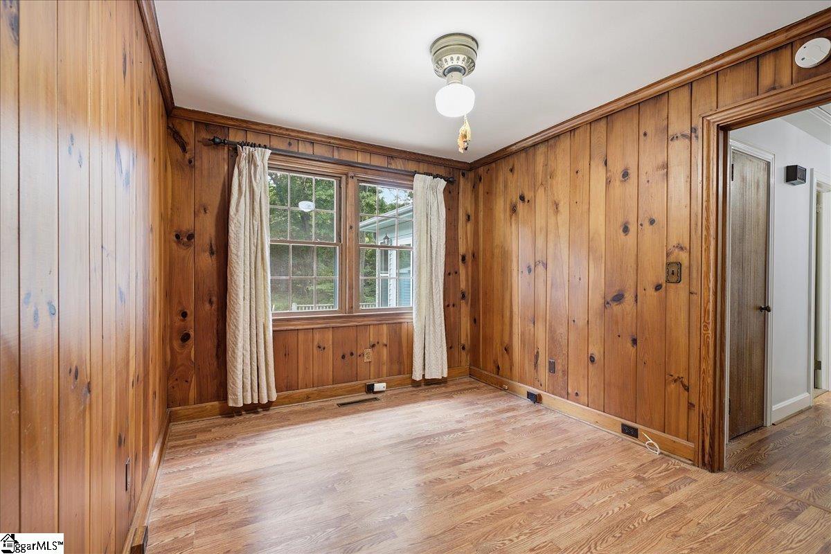 31 Blackburn Street Greenville, SC 29607