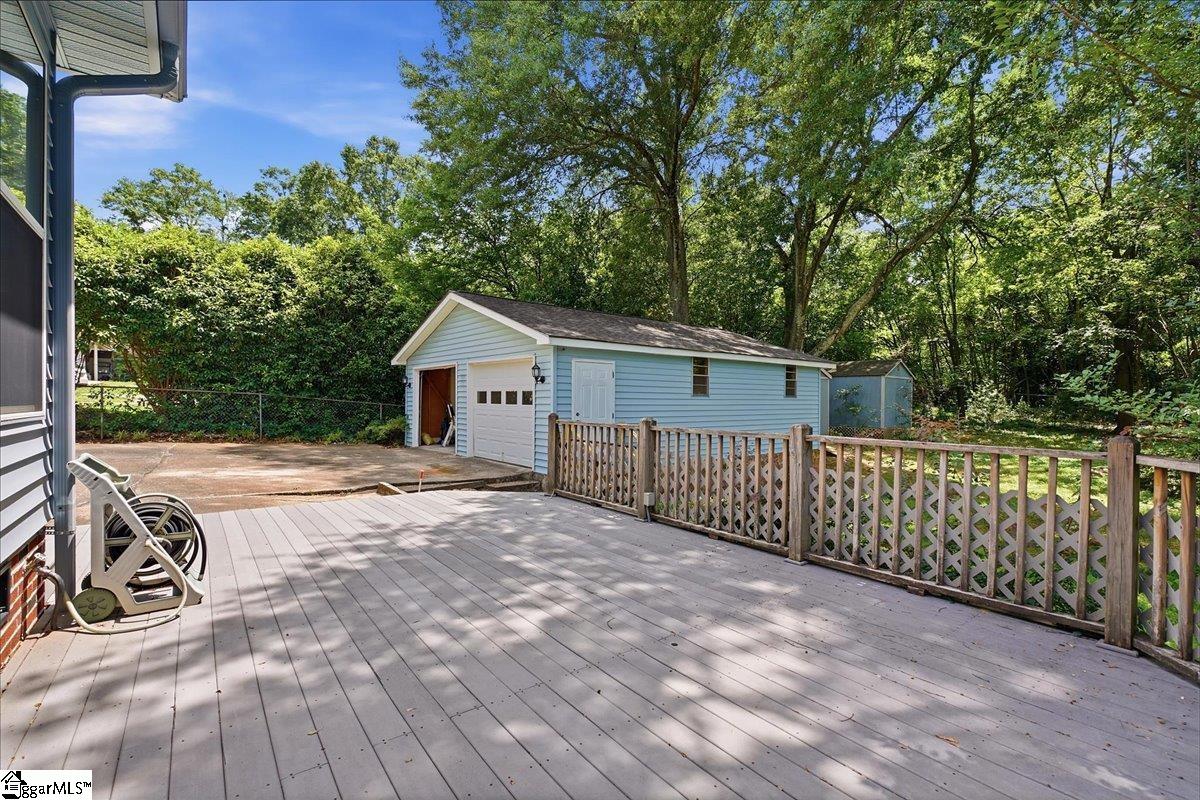 31 Blackburn Street Greenville, SC 29607