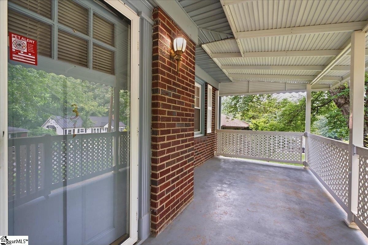 31 Blackburn Street Greenville, SC 29607