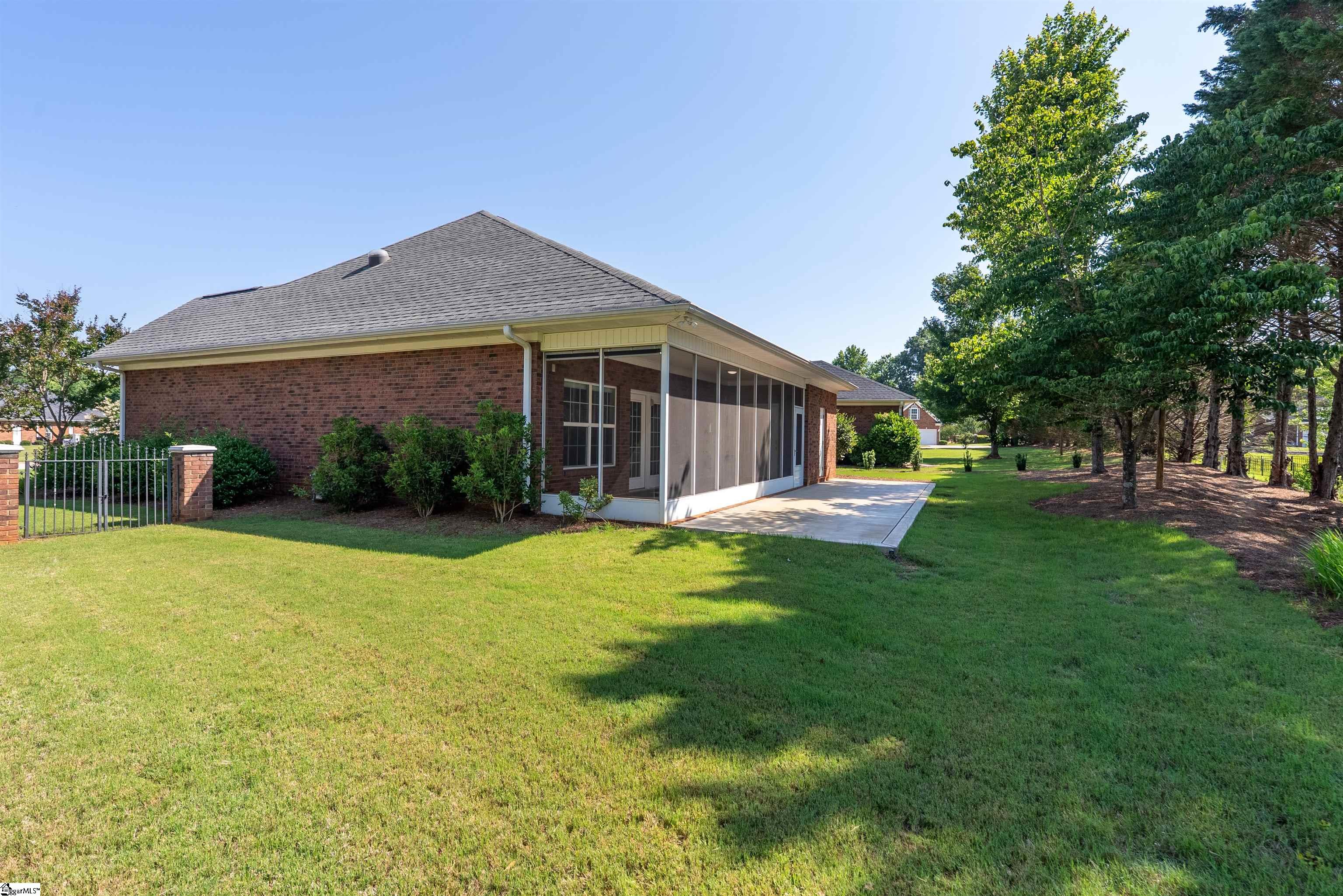 703 Nottingham Court Seneca, SC 29672