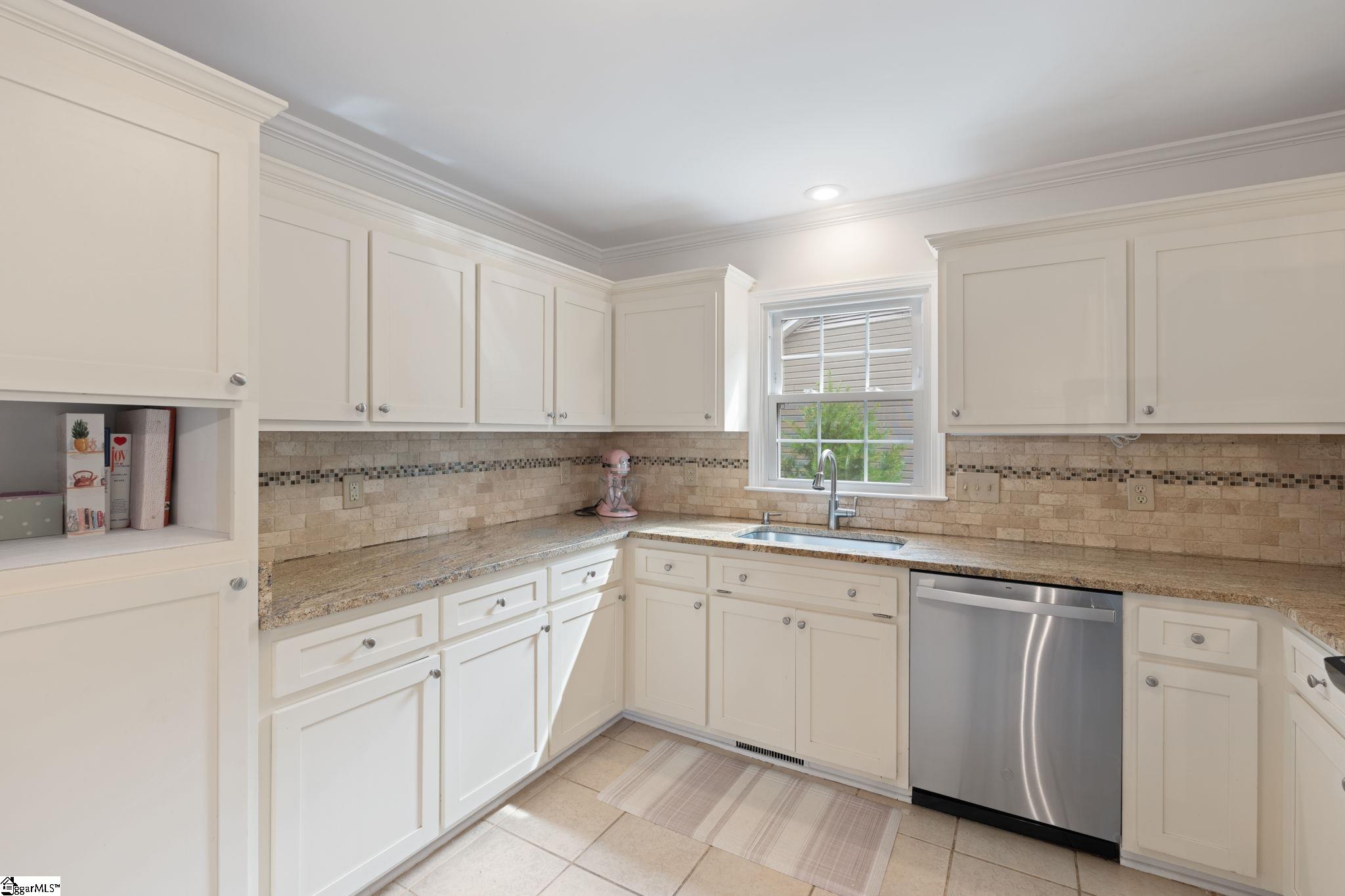 1031 Summit Drive Greenville, SC 29609