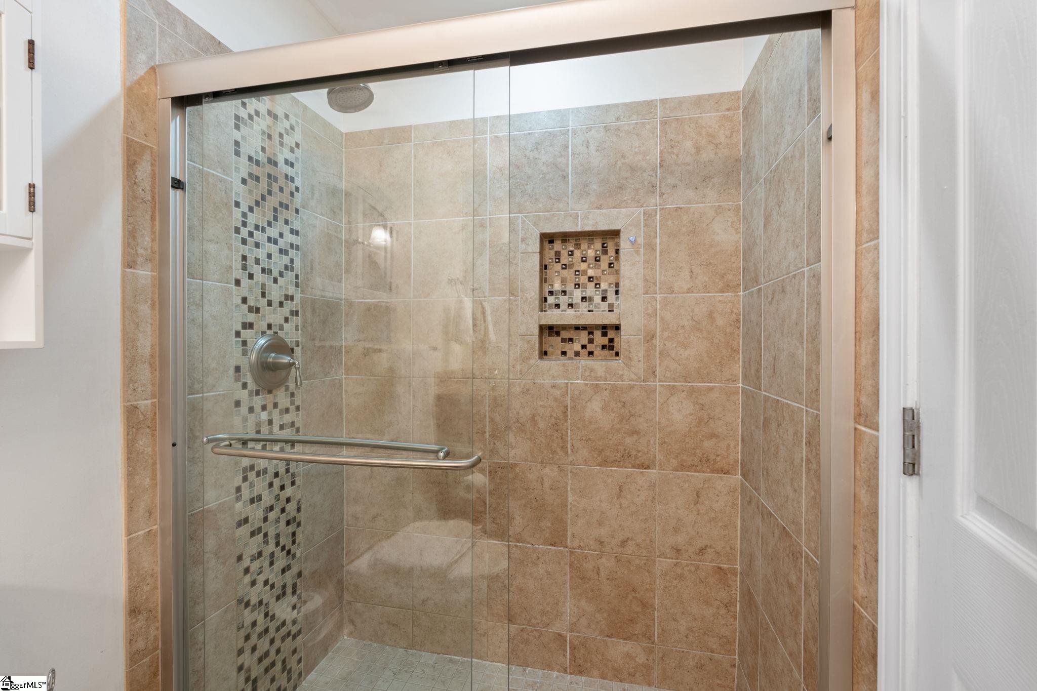 1031 Summit Drive Greenville, SC 29609