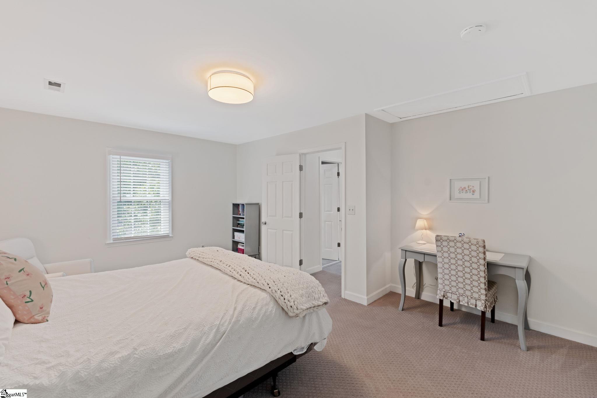 1031 Summit Drive Greenville, SC 29609