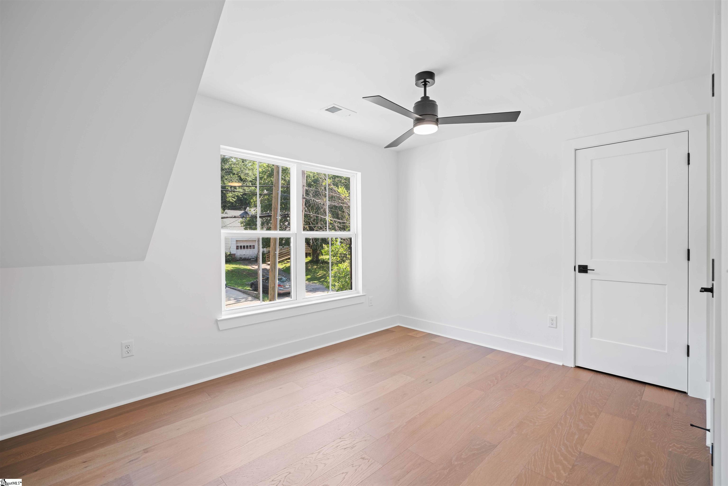 34 Lowndes Hill Road Greenville, SC 29607