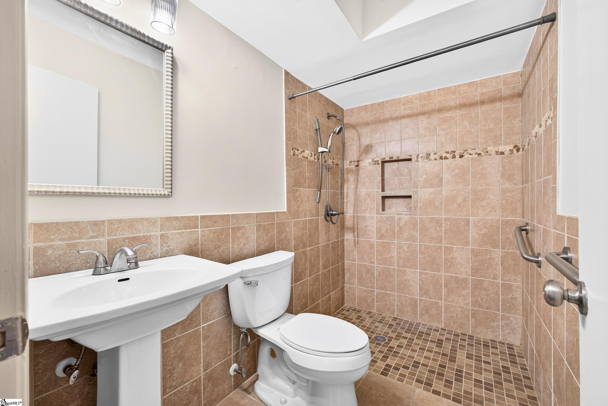 104 Gregory Drive Greer, SC 29650