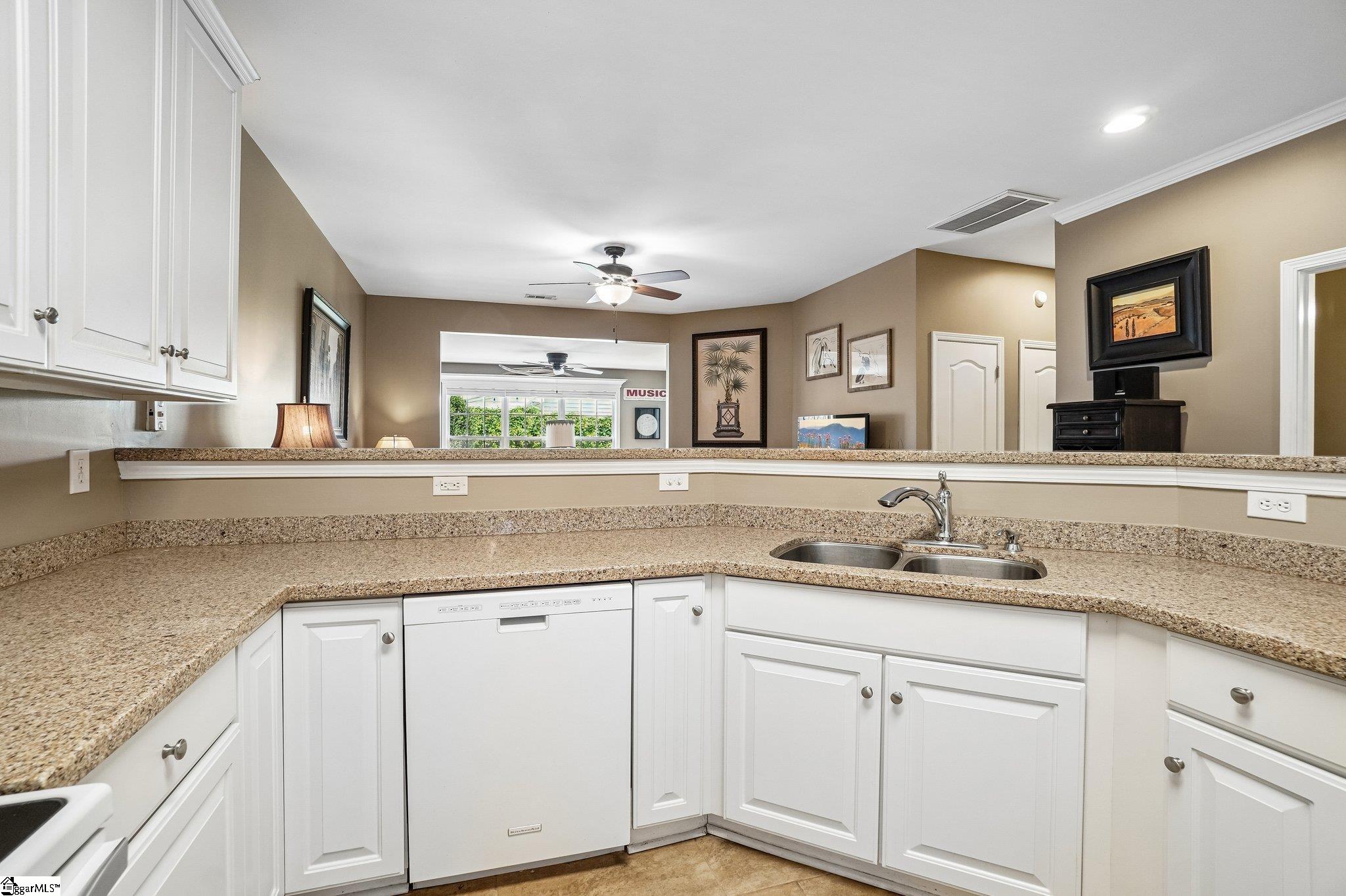 326 Crandall Way Spartanburg, SC 29301