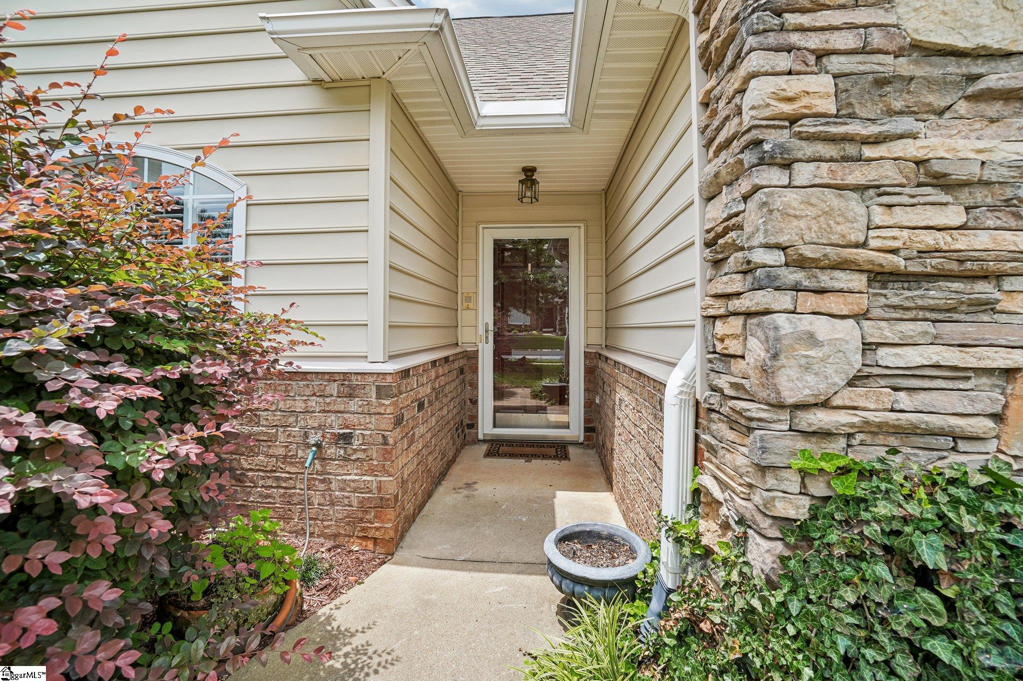 326 Crandall Way Spartanburg, SC 29301