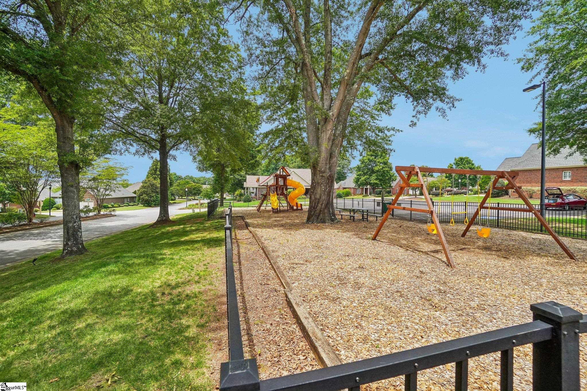 326 Crandall Way Spartanburg, SC 29301