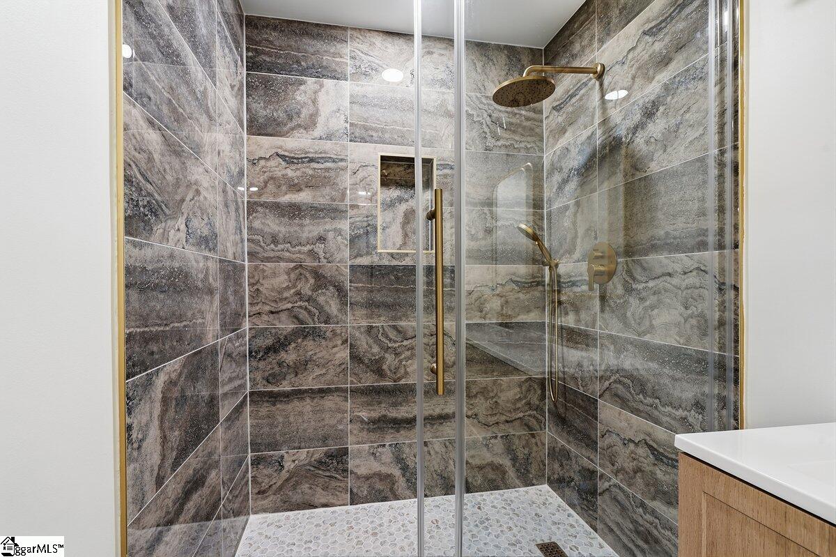 8 Overlook Court Greenville, SC 29609-0000