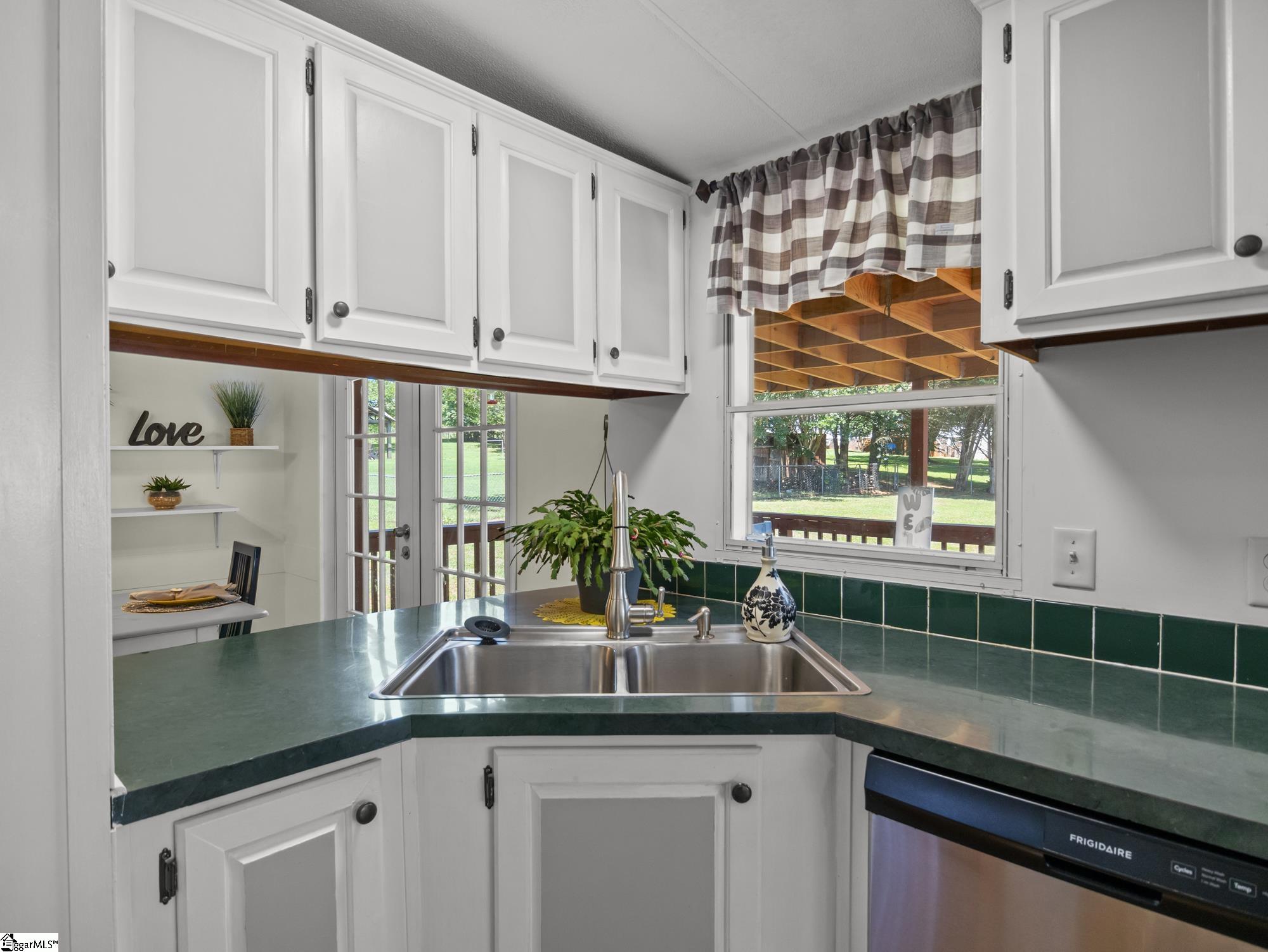 324 Groce Meadow Road Taylors, SC 29687