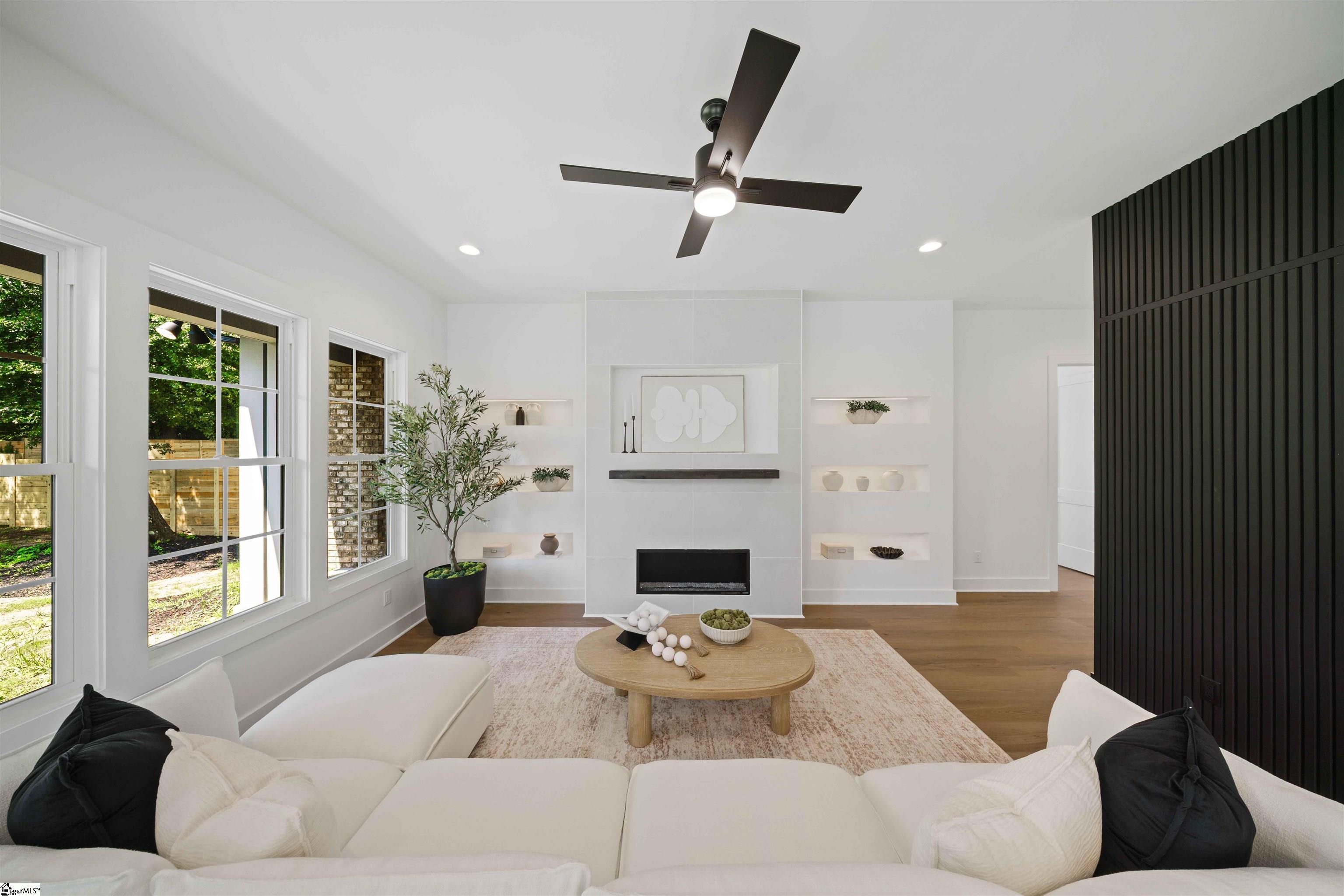 7 Beck Avenue Greenville, SC 29605