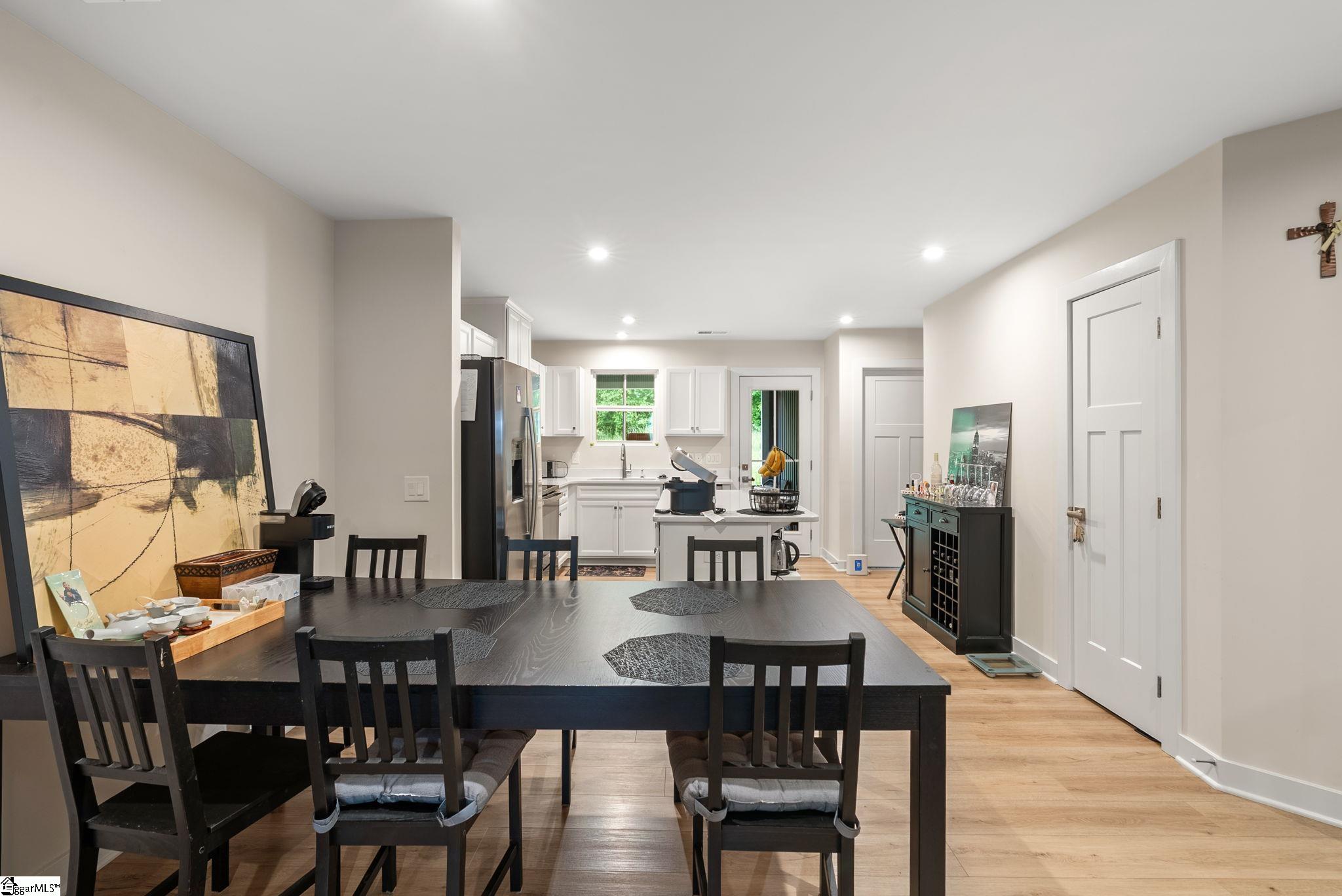 913 Leyburn Lane Greenville, SC 29617