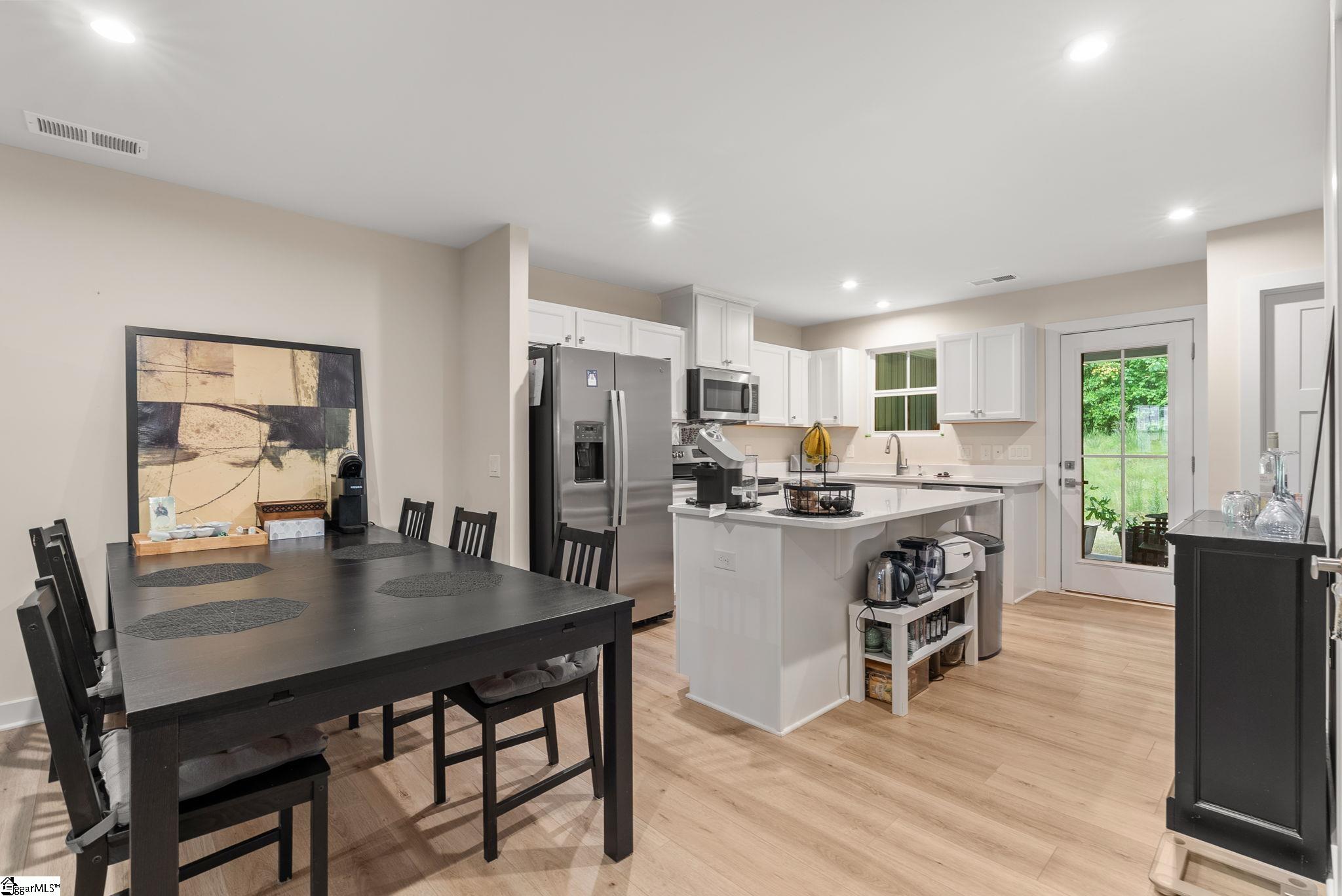913 Leyburn Lane Greenville, SC 29617