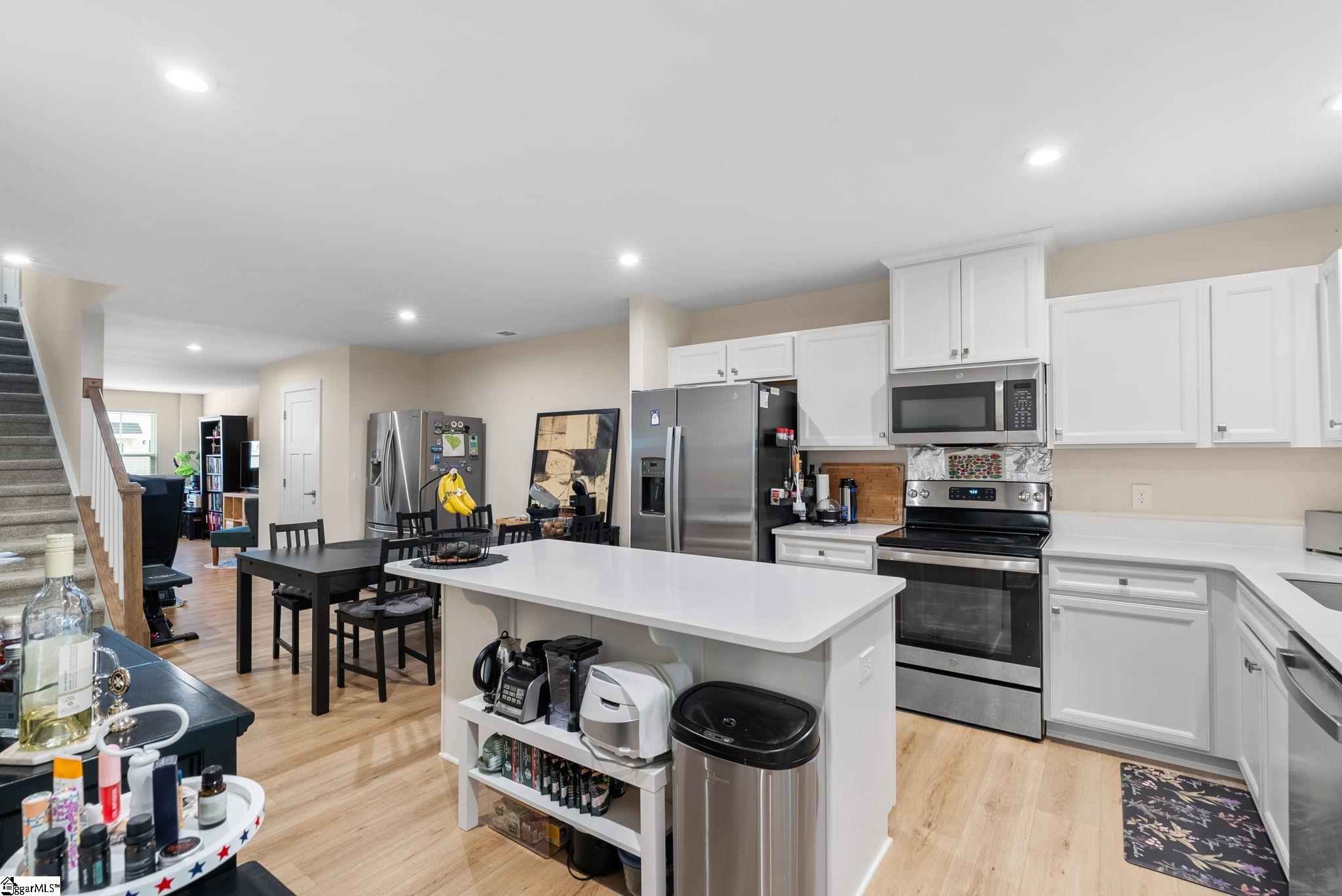 913 Leyburn Lane Greenville, SC 29617