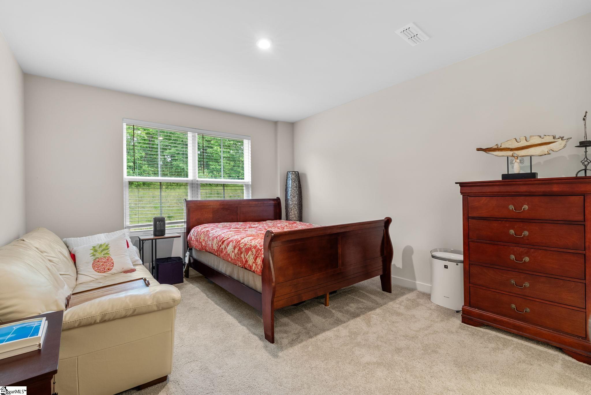913 Leyburn Lane Greenville, SC 29617