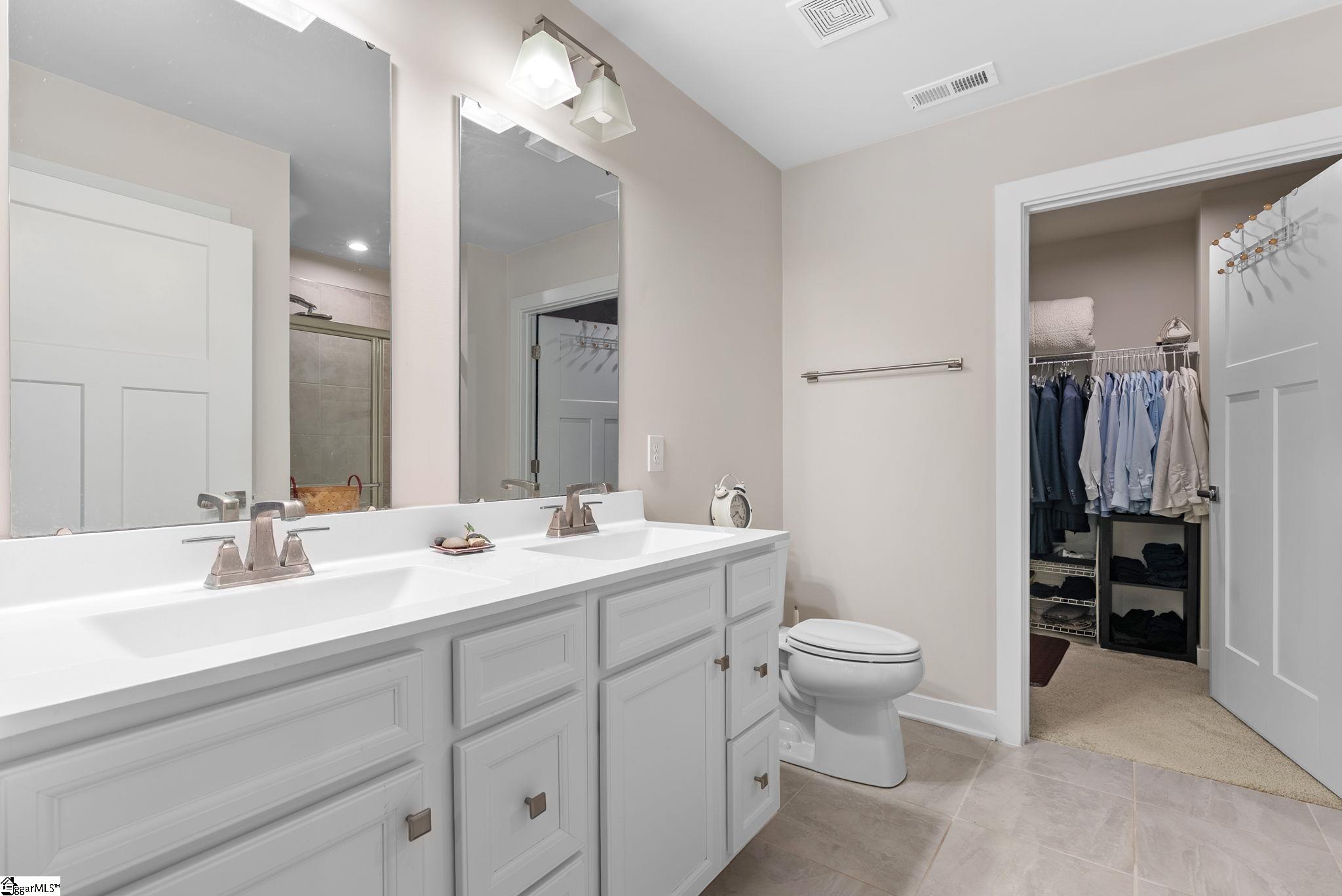913 Leyburn Lane Greenville, SC 29617