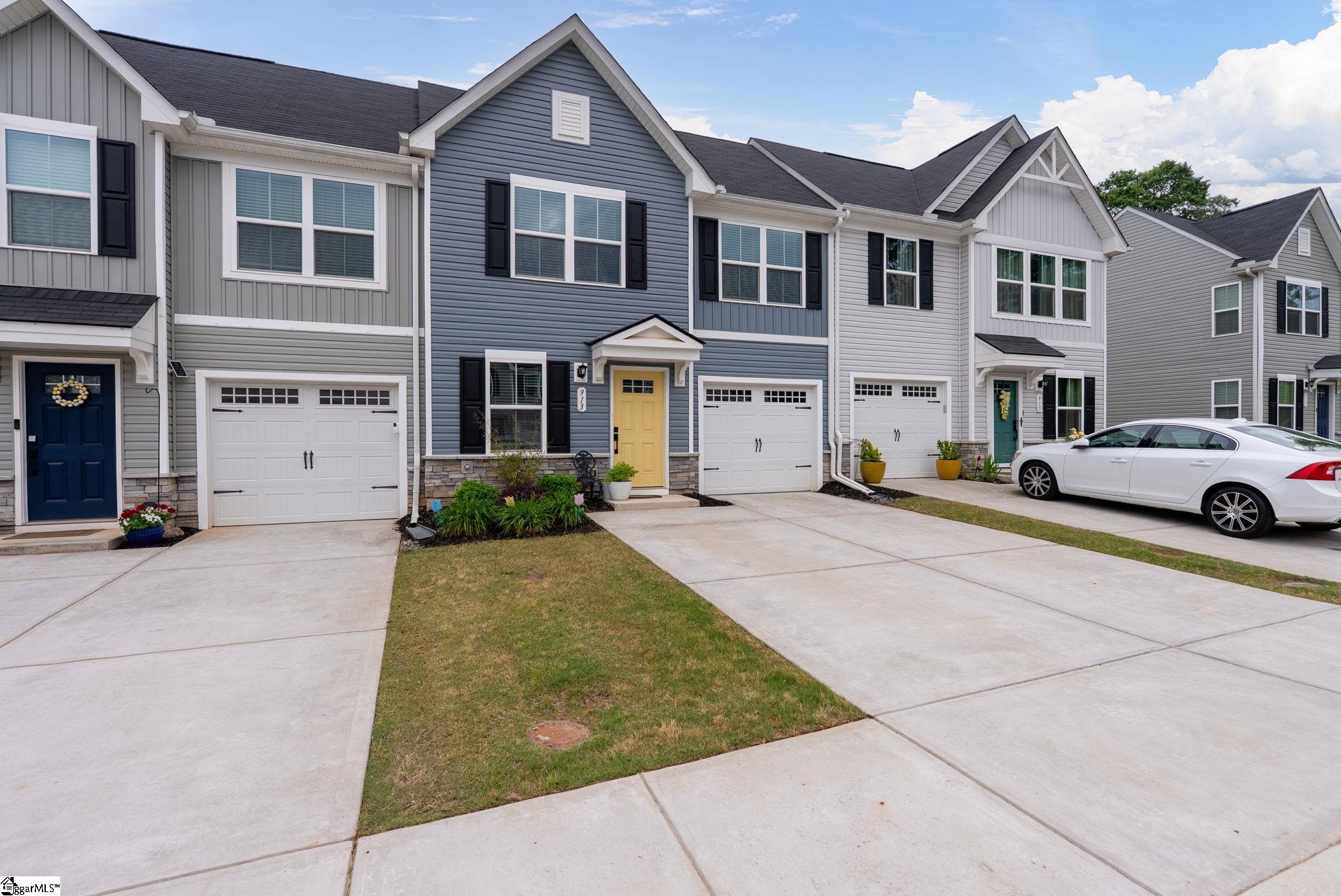 913 Leyburn Lane Greenville, SC 29617