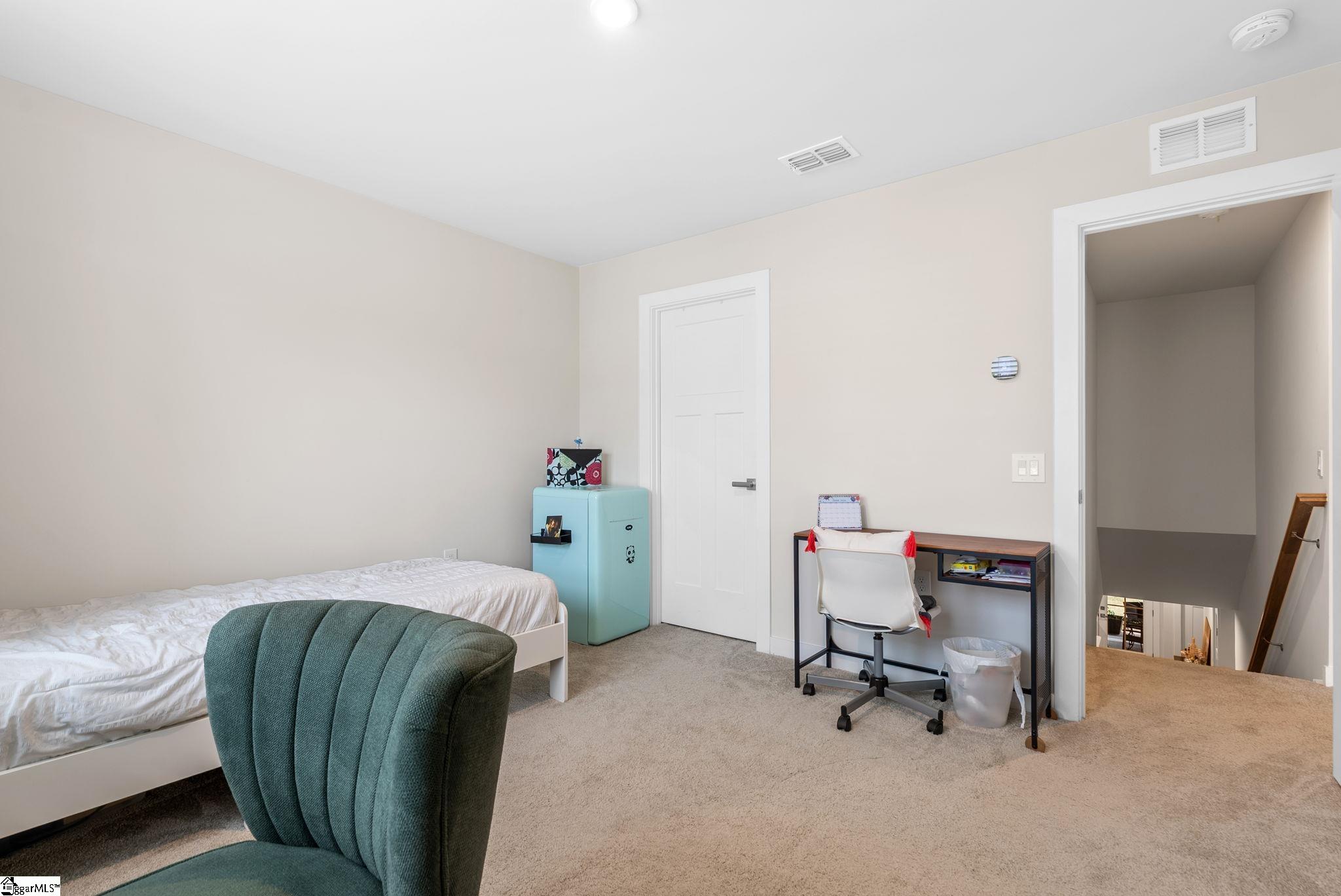 913 Leyburn Lane Greenville, SC 29617
