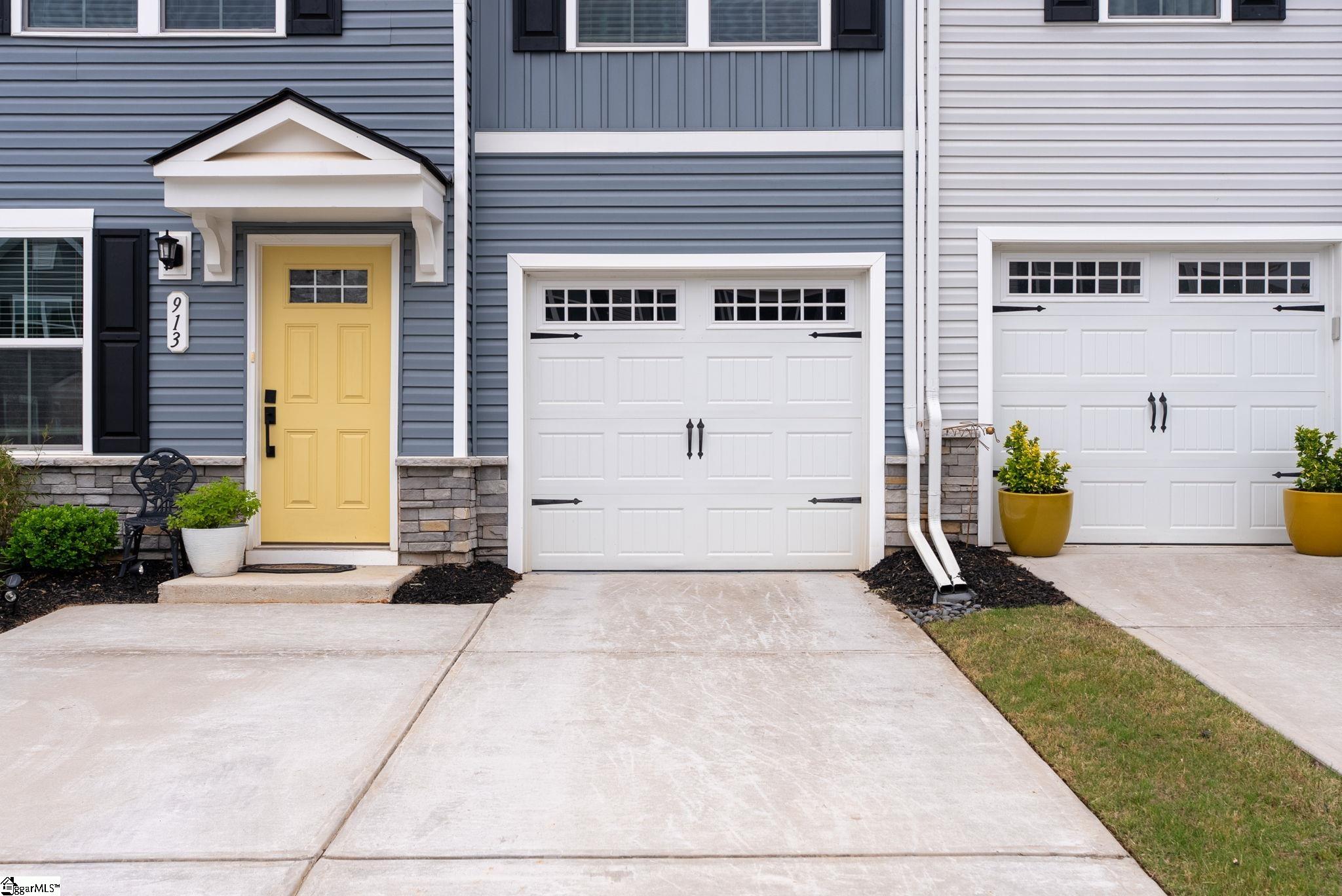 913 Leyburn Lane Greenville, SC 29617
