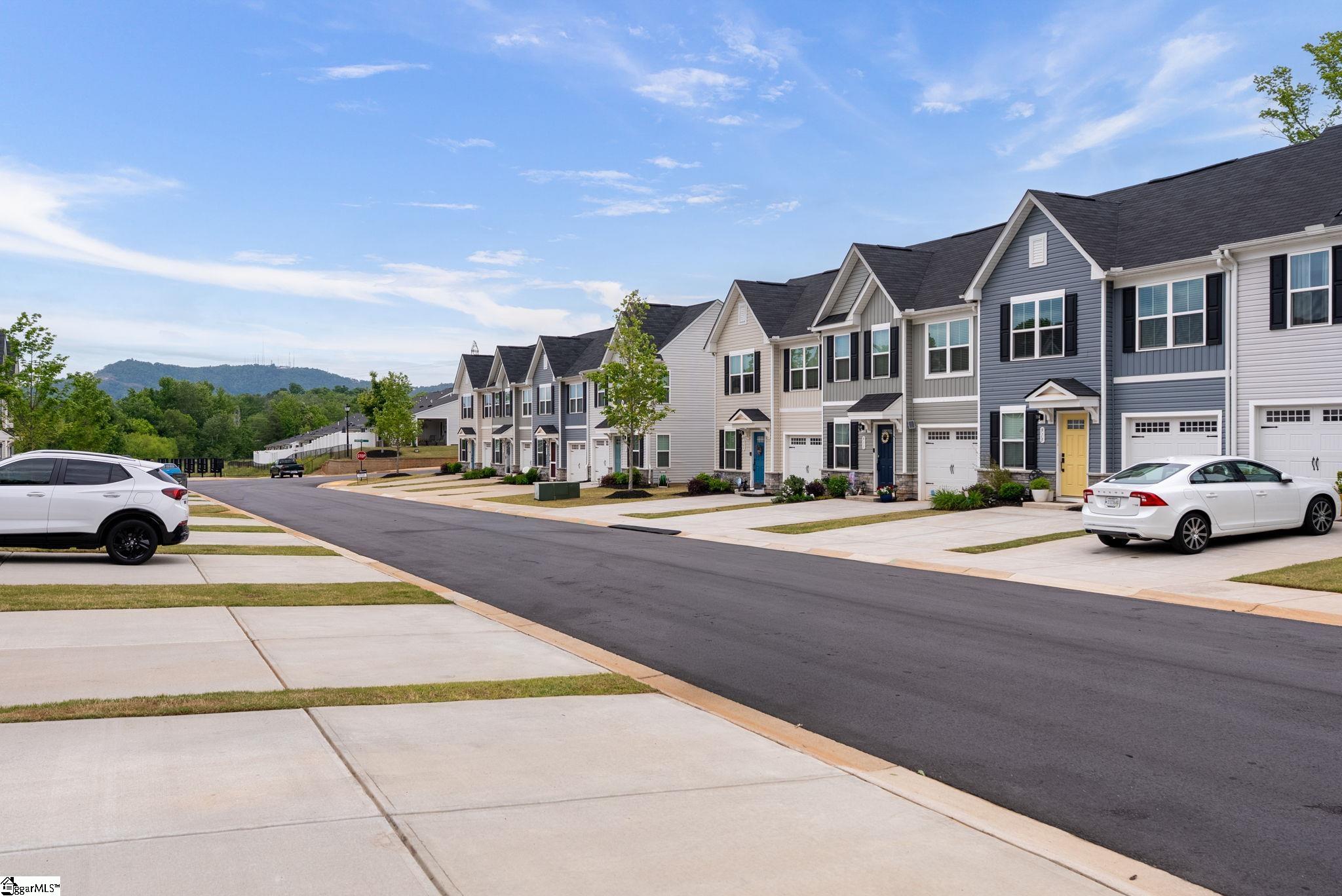 913 Leyburn Lane Greenville, SC 29617