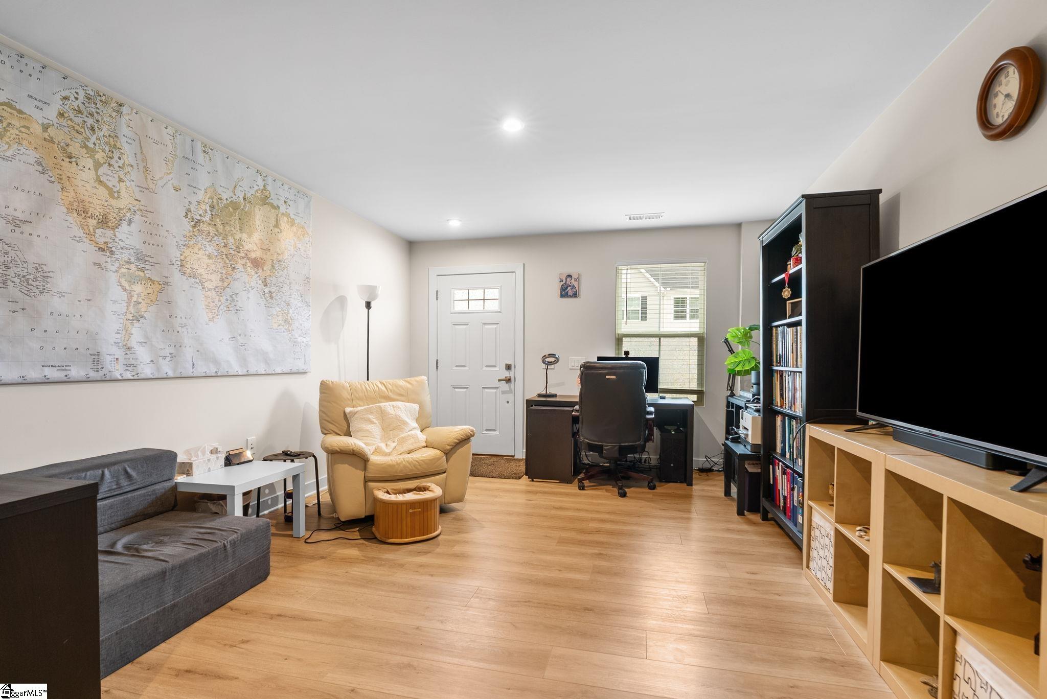 913 Leyburn Lane Greenville, SC 29617