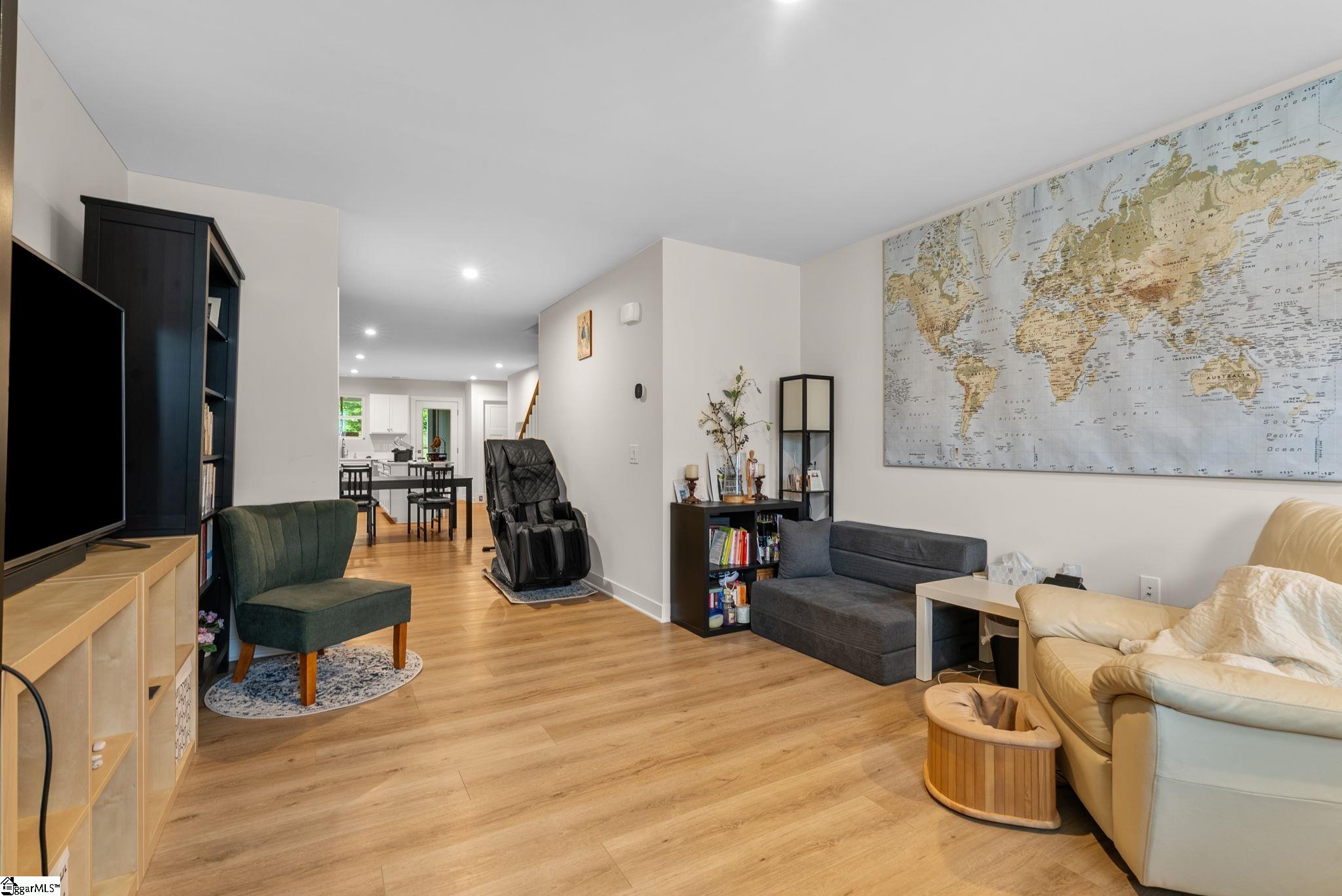 913 Leyburn Lane Greenville, SC 29617