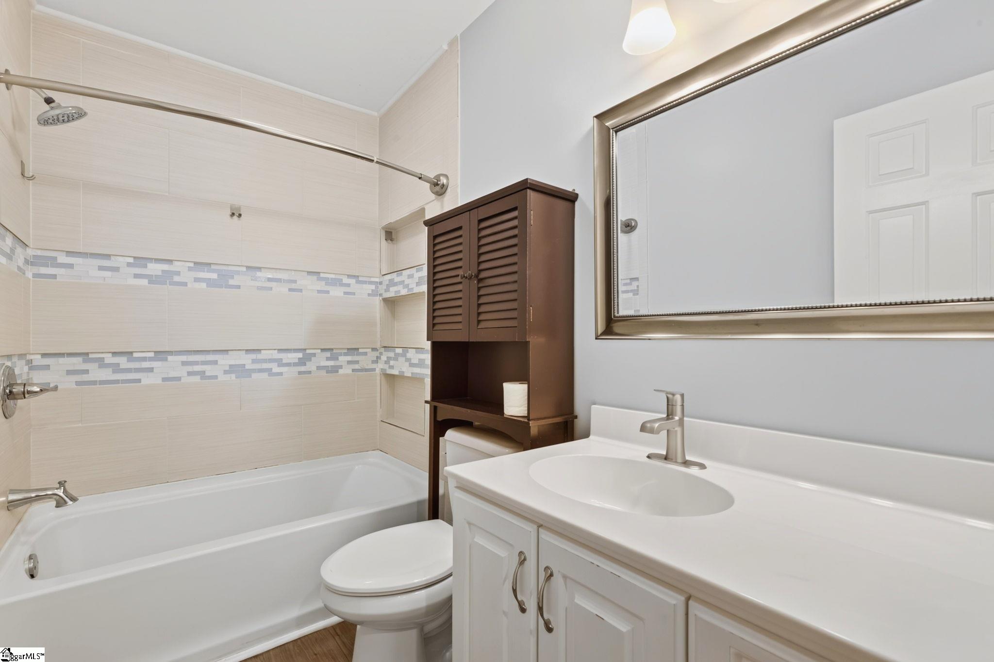 36 Oakwood Drive Greenville, SC 29609