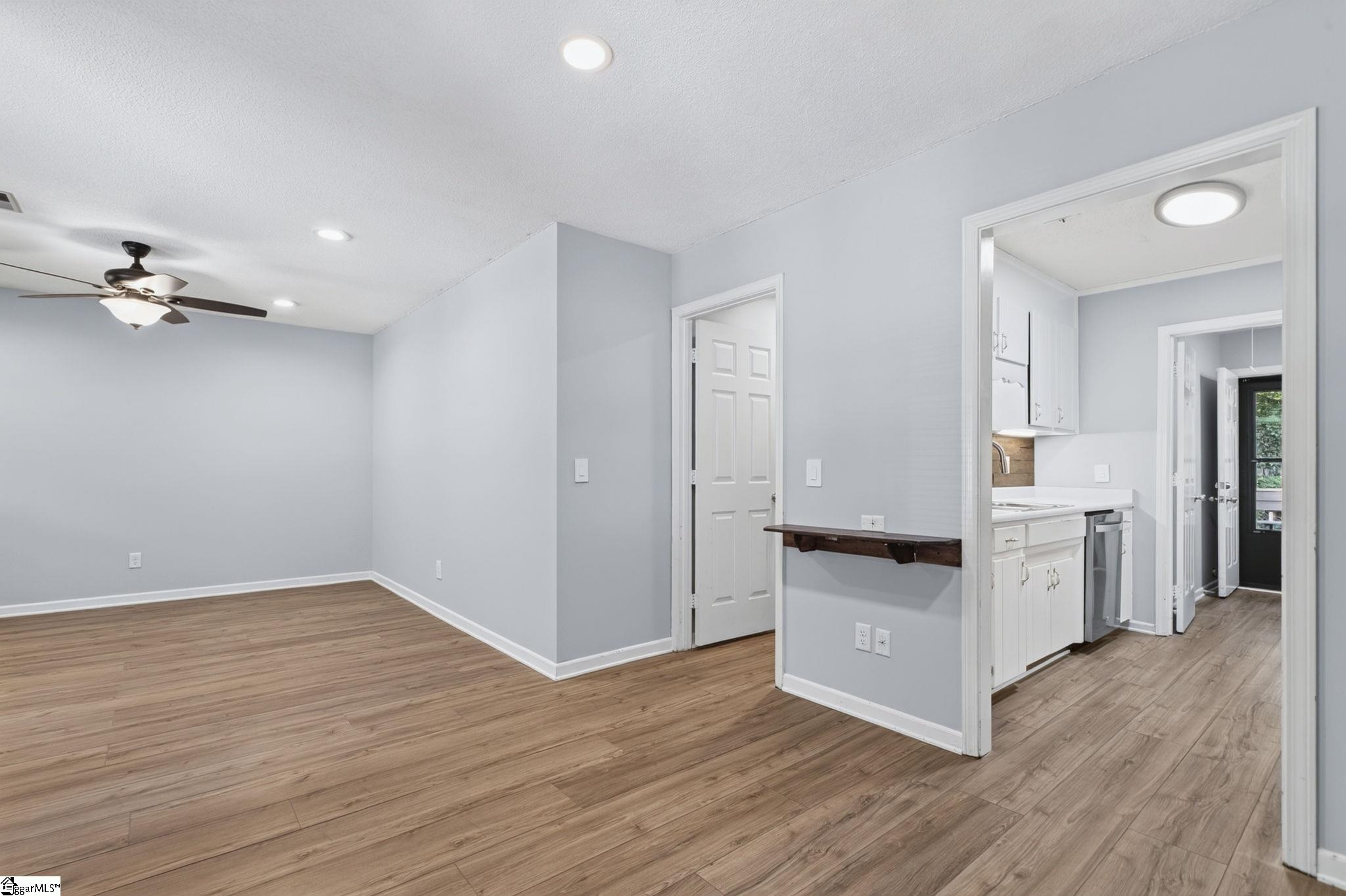 36 Oakwood Drive Greenville, SC 29609