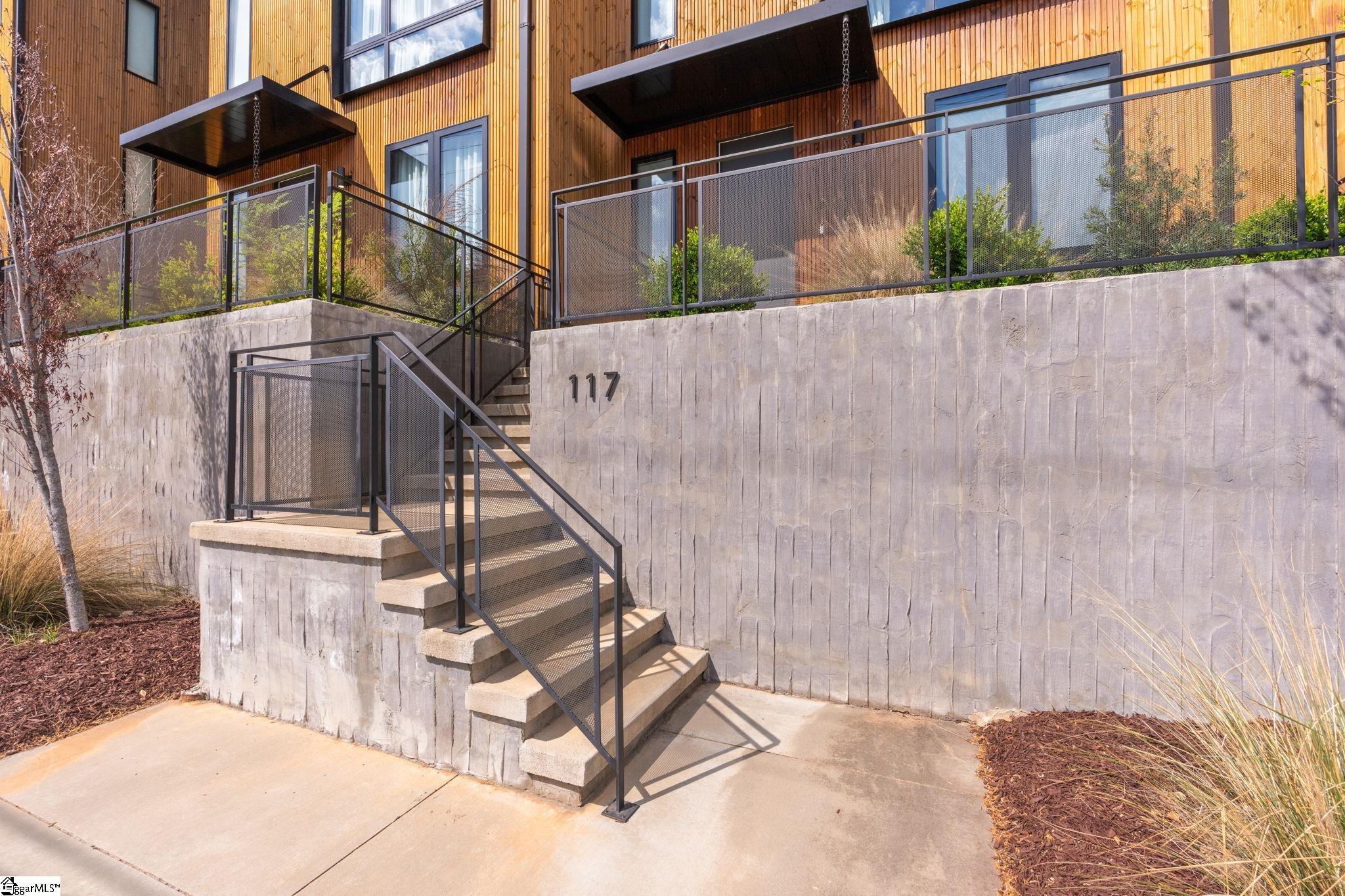117 E Stone Avenue Greenville, SC 29609