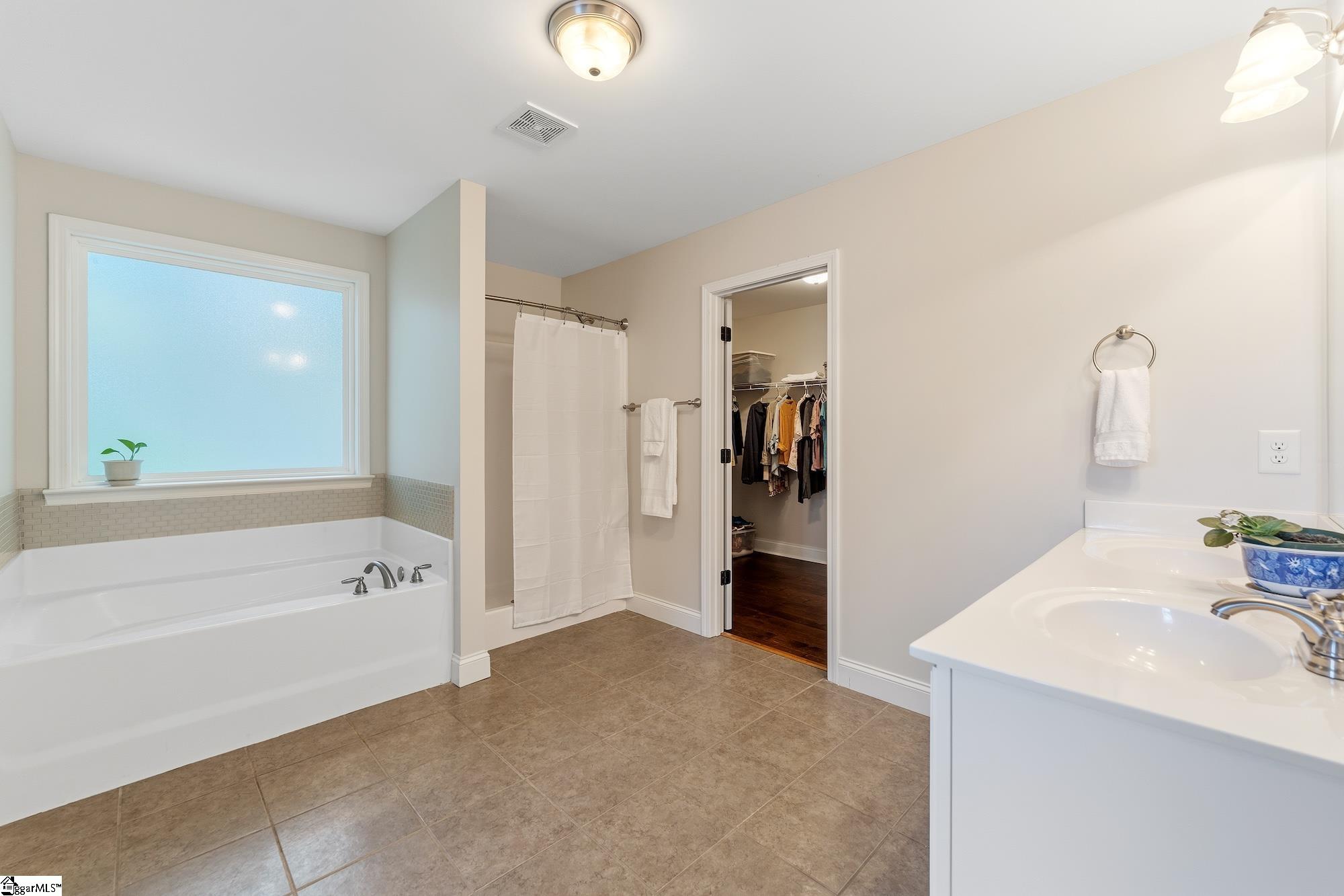 21 Julesking Court Greenville, SC 29609