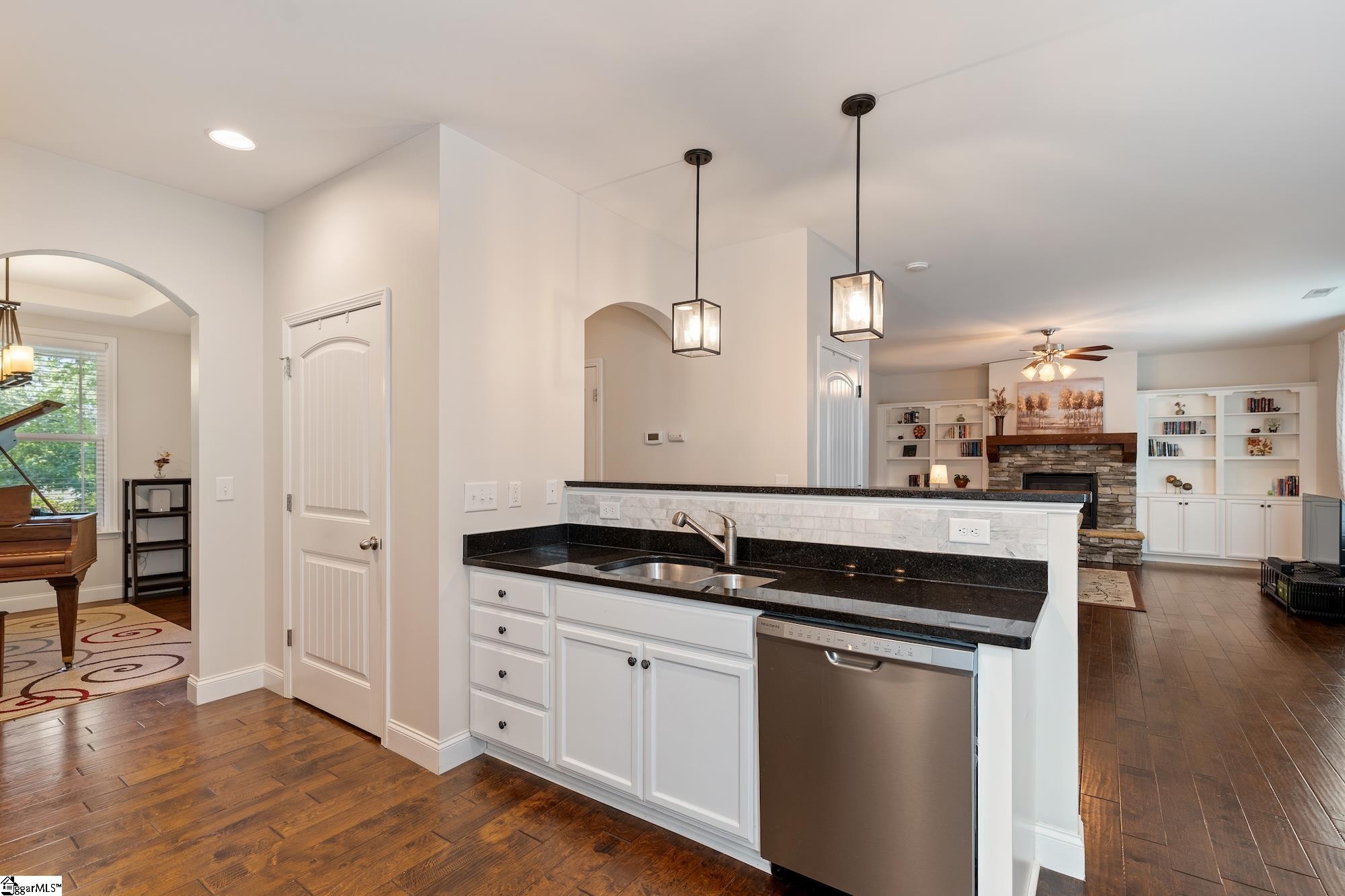 21 Julesking Court Greenville, SC 29609