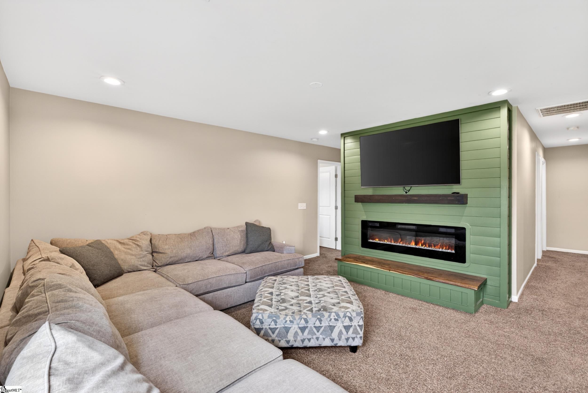 414 Cloverland Lane Duncan, SC 29334
