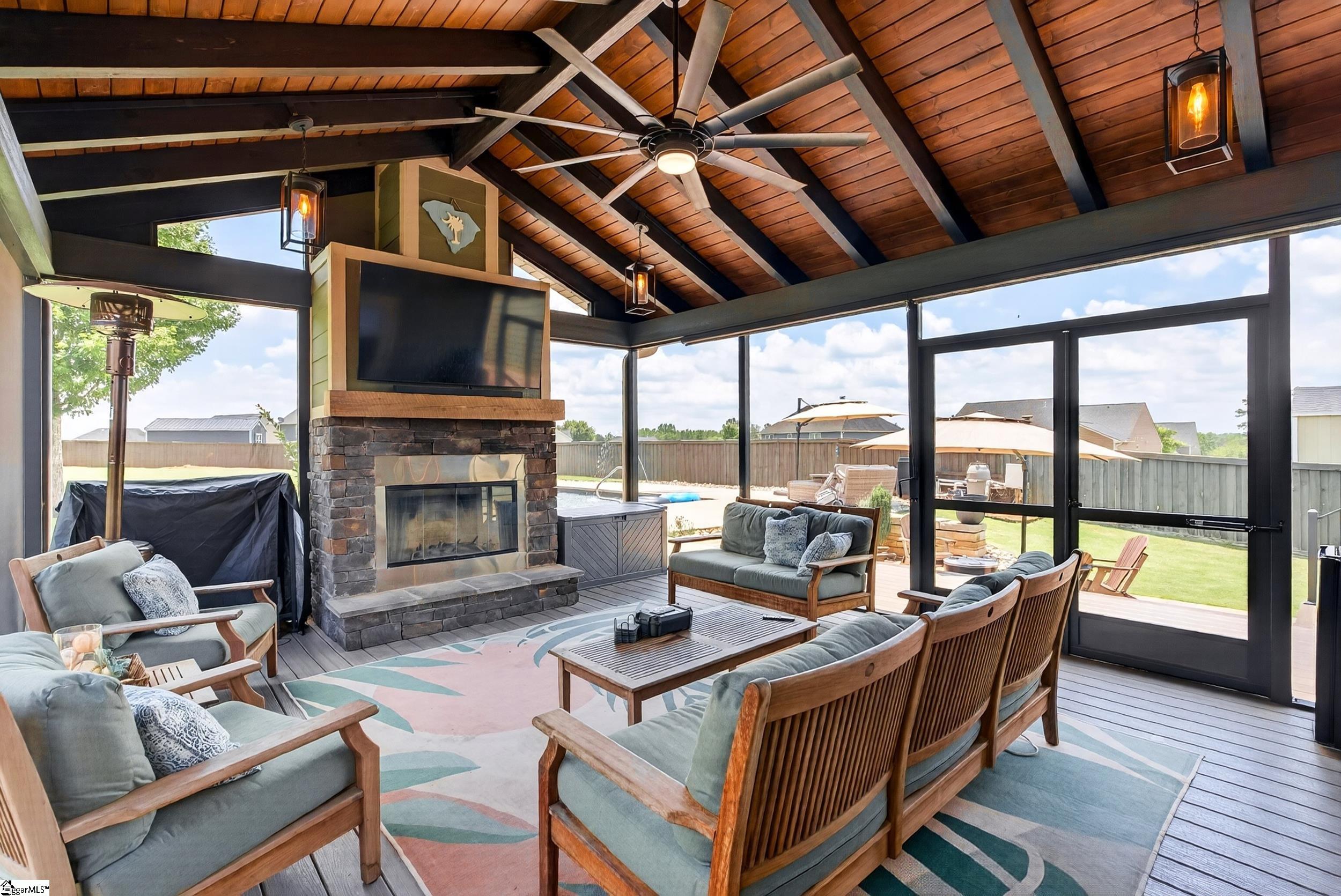 414 Cloverland Lane Duncan, SC 29334