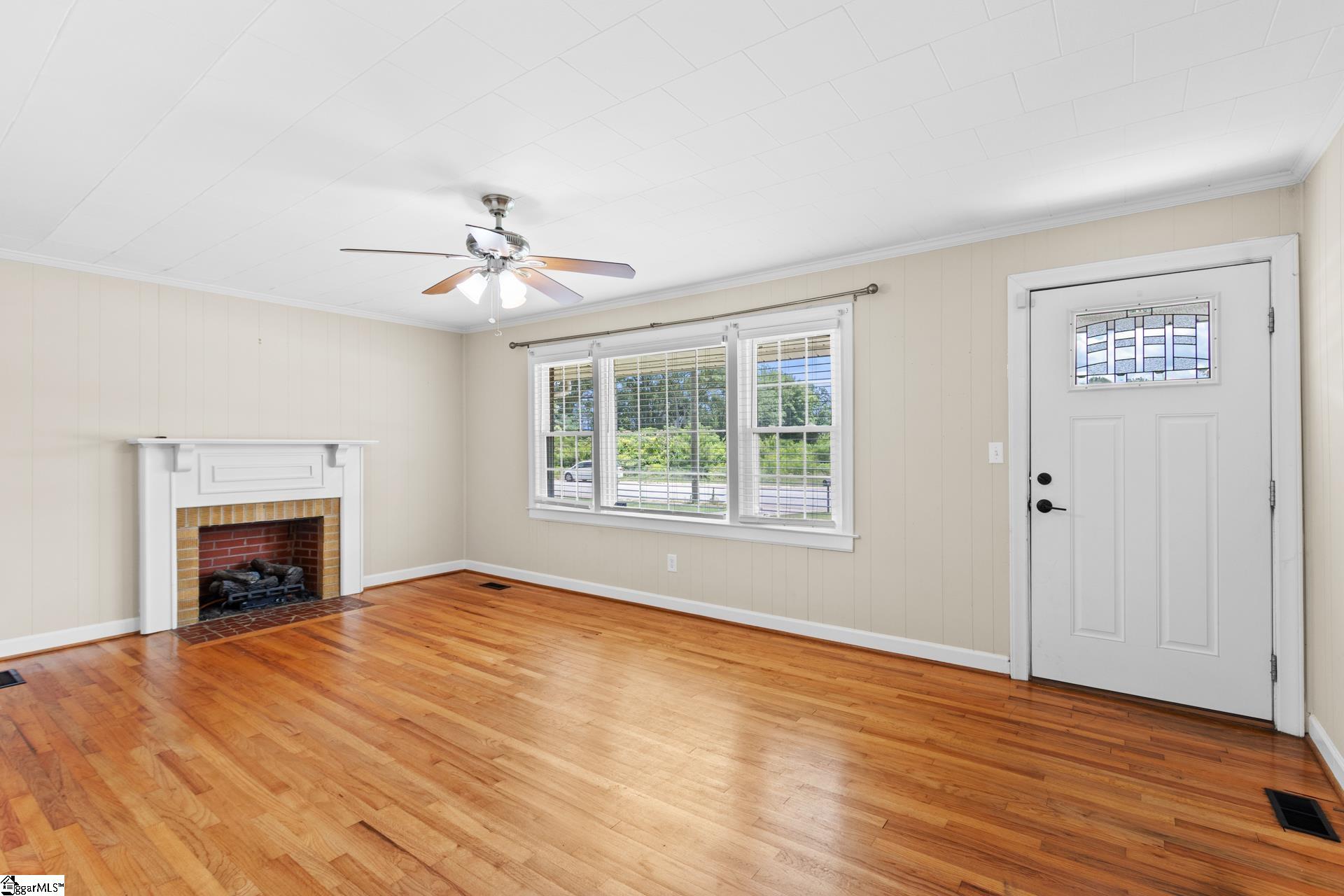 711 N Adair Street Clinton, SC 29325